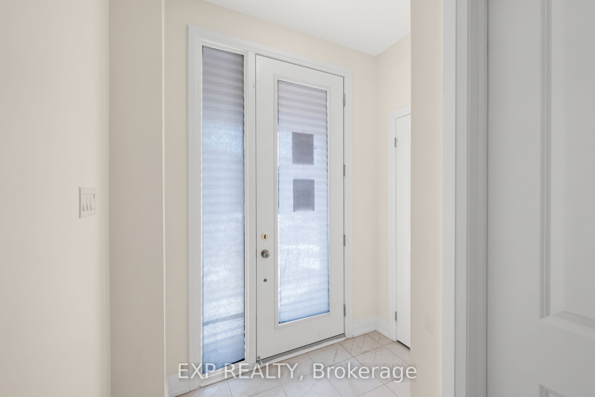20 Daffodil Road, Springwater, ON L0L 1Y3 photo 4