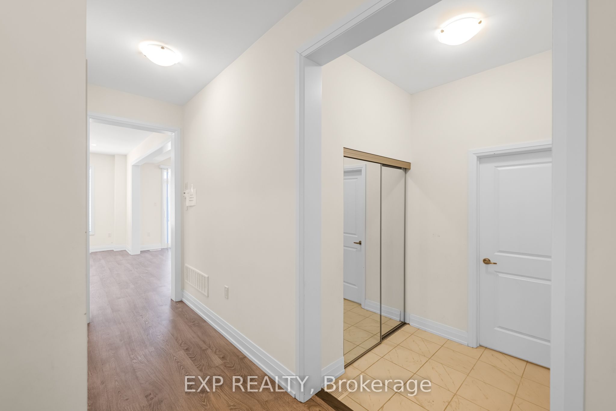 20 Daffodil Road, Springwater, ON L0L 1Y3 photo 5