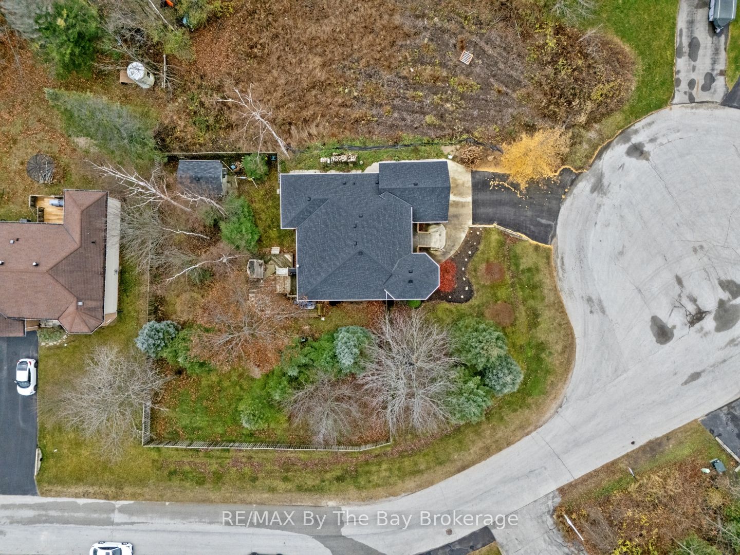 6 Deerrun Place, Wasaga Beach, ON L9Z 1H8 photo 2