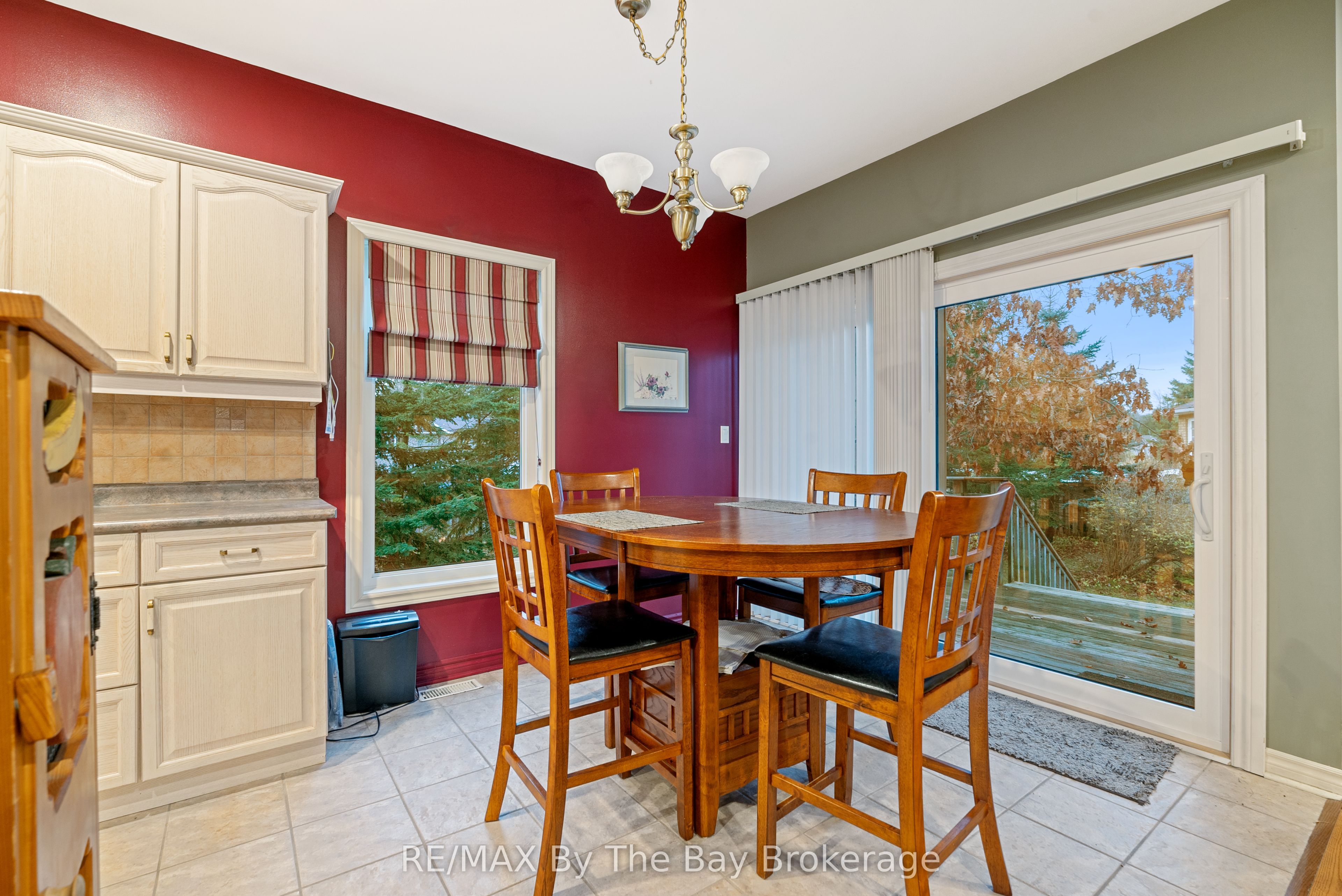6 Deerrun Place, Wasaga Beach, ON L9Z 1H8 photo 4
