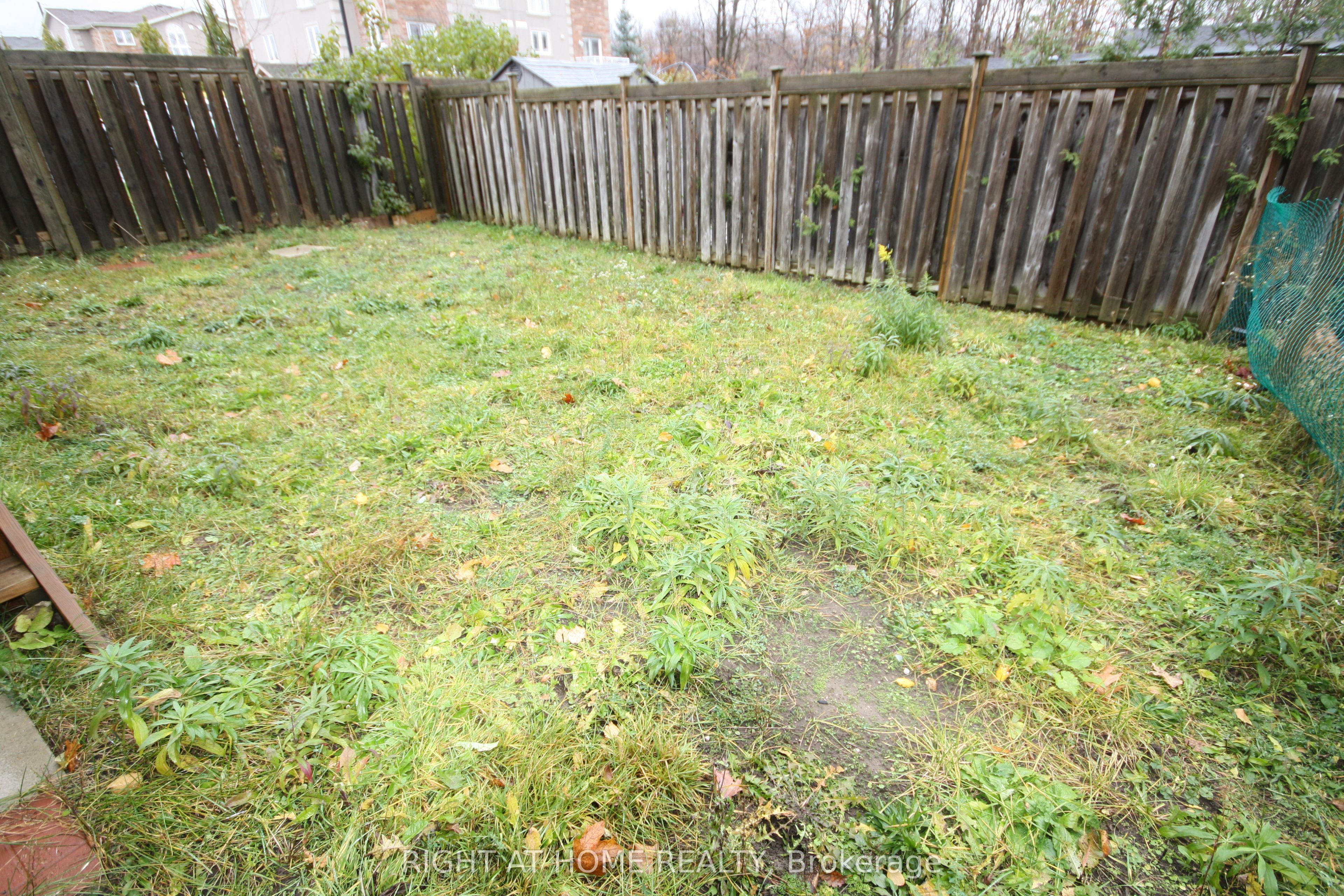 66 White Crescent, Barrie, ON L4N 5Z9 photo 3