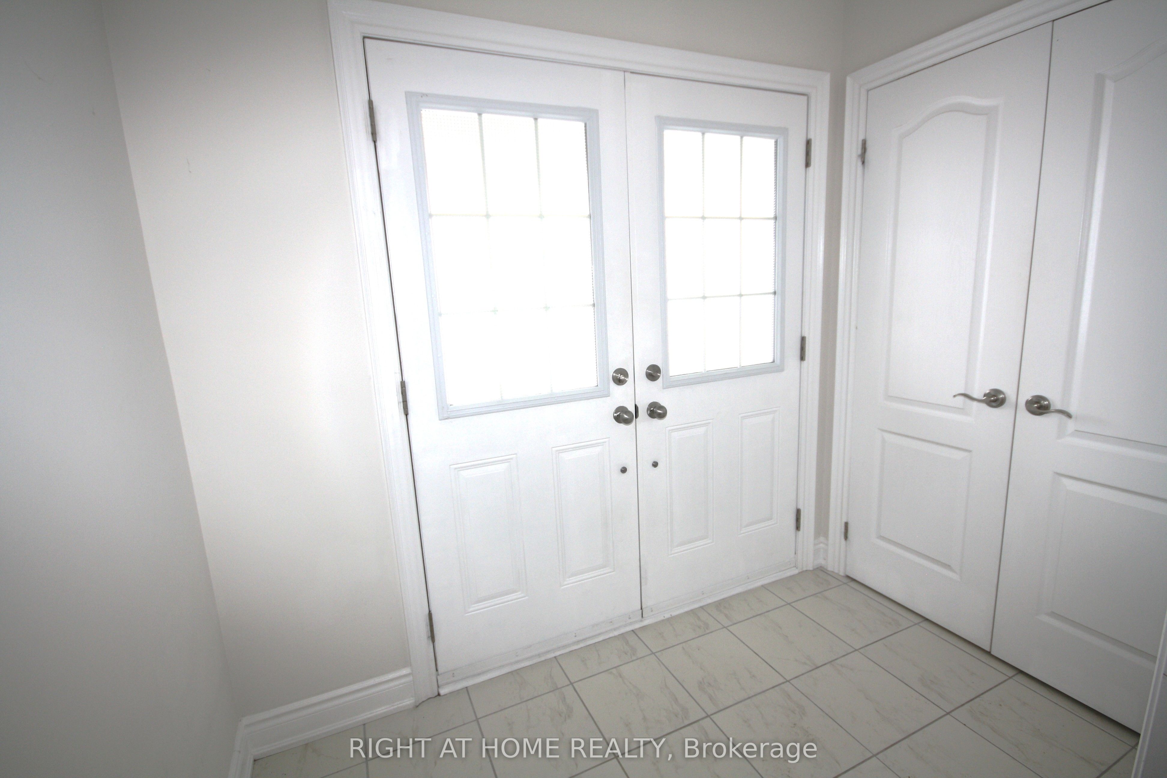 66 White Crescent, Barrie, ON L4N 5Z9 photo 4