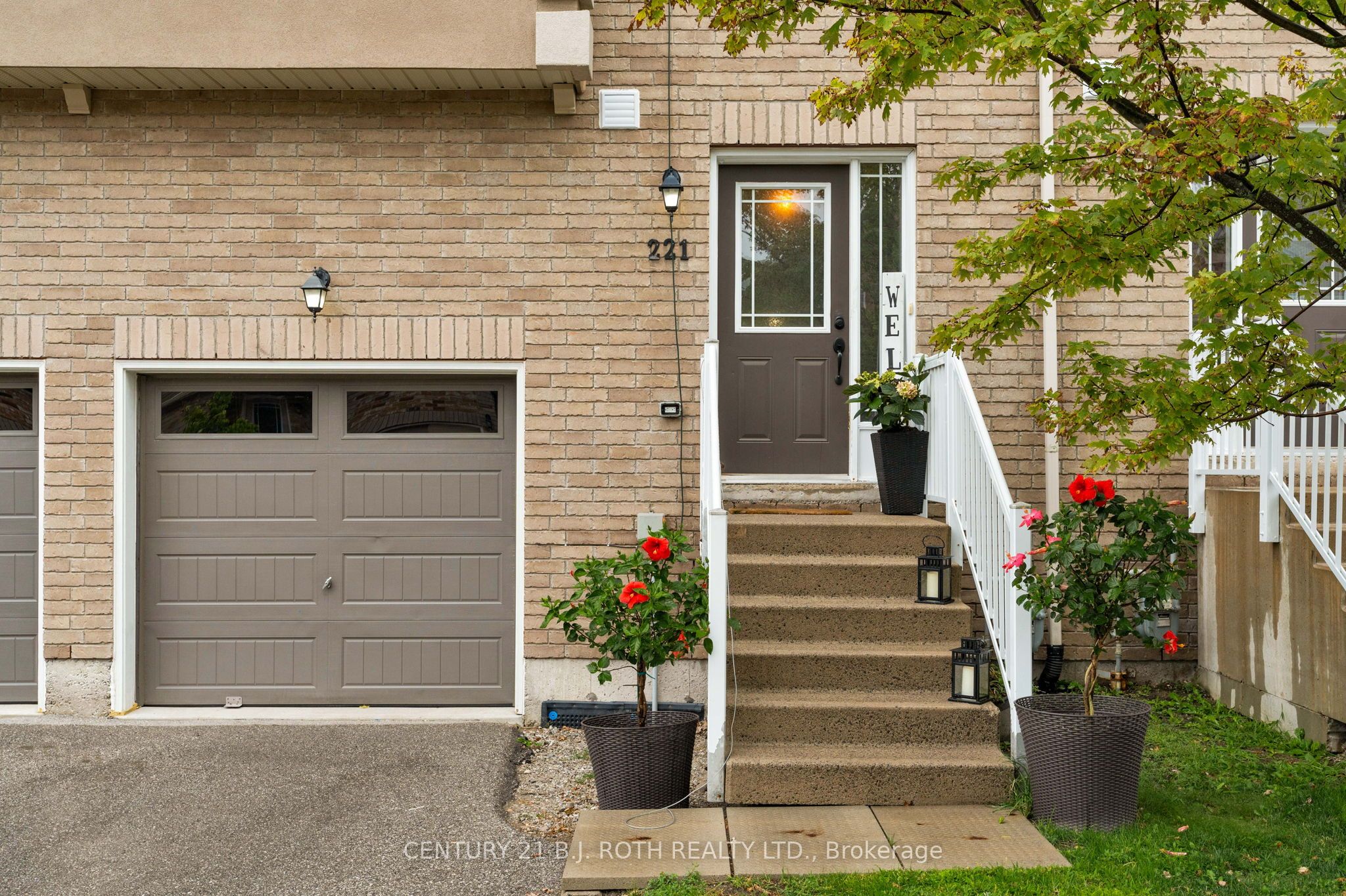 221 Harvie Road, Barrie, ON L4N 9P8 photo 2