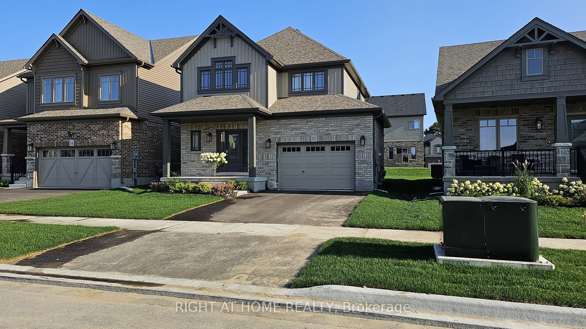 12 Mitchell Avenue, Collingwood, ON L9Y 5M3 photo 2