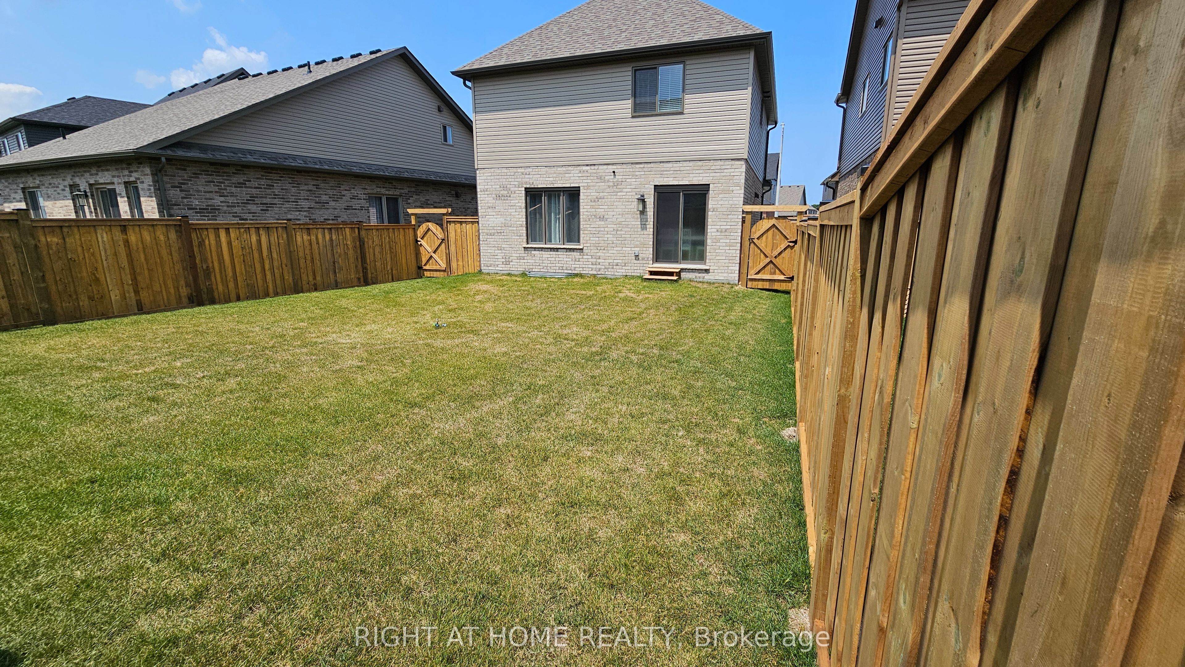12 Mitchell Avenue, Collingwood, ON L9Y 5M3 photo 4