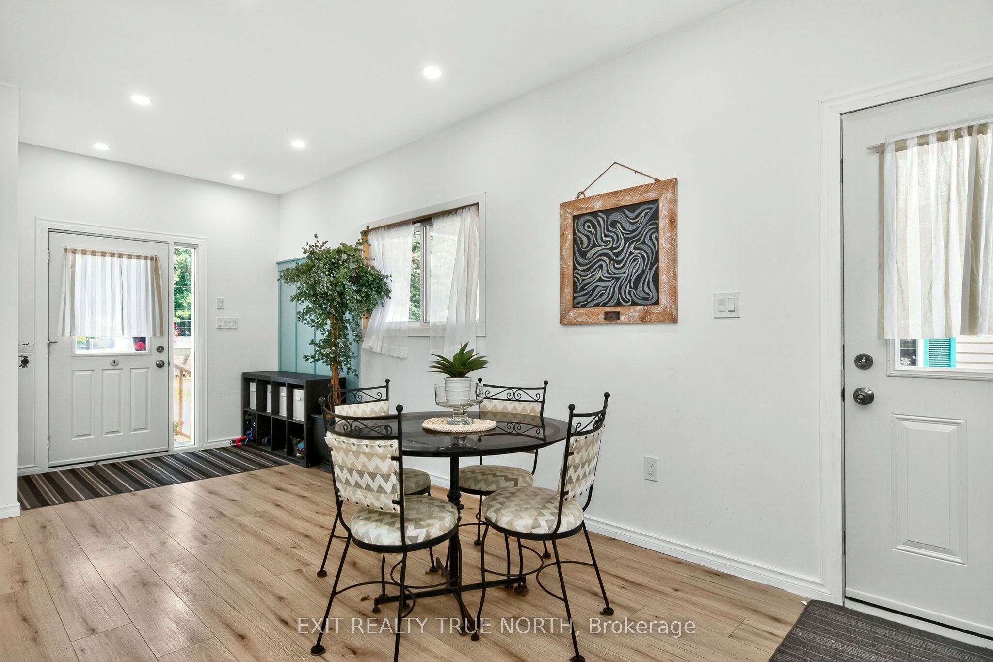 19 Vics Road, Midland, ON L4R 0B9 photo 5