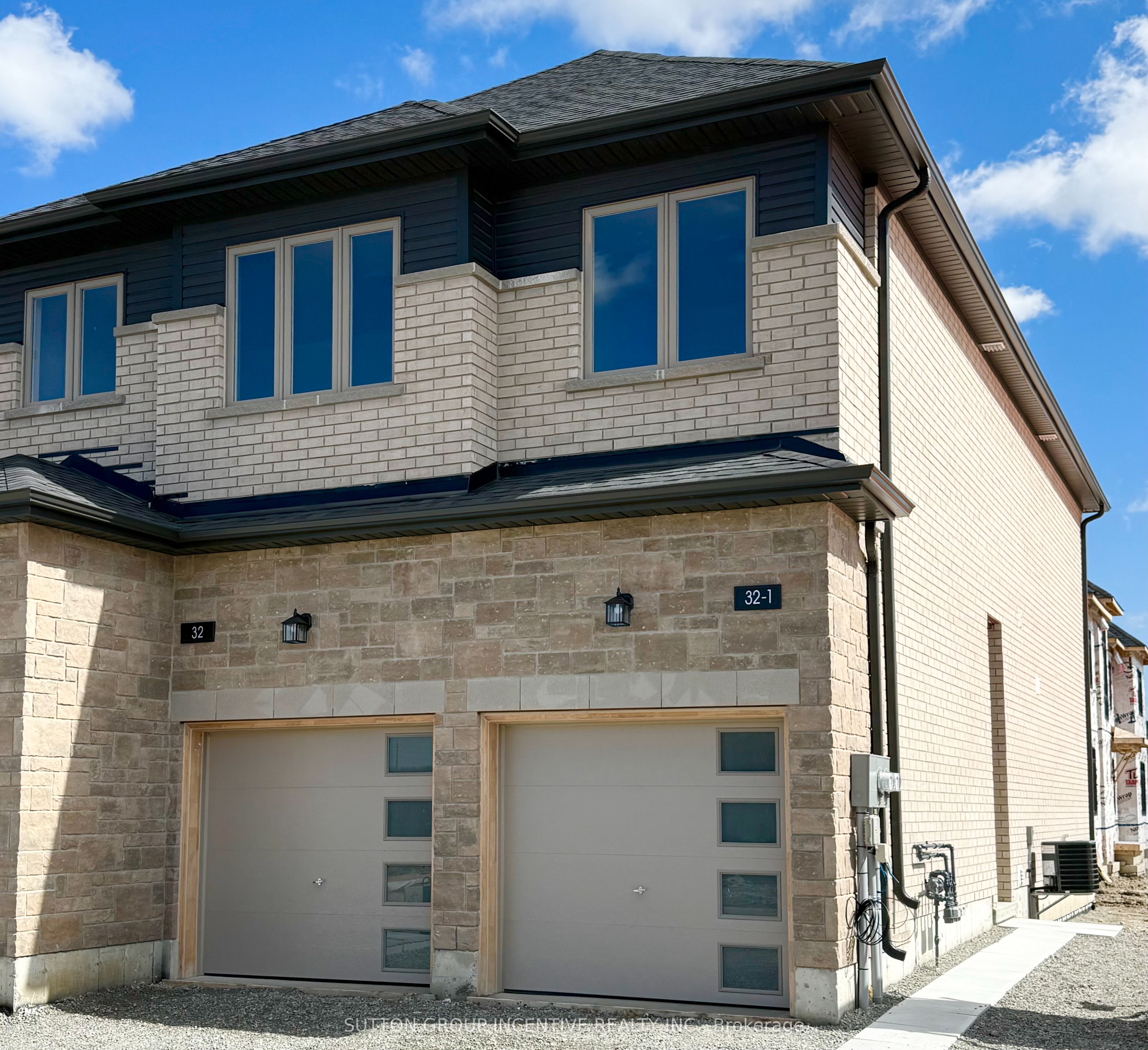 32 WINERY Way 2, Barrie, ON L9J 0Y3