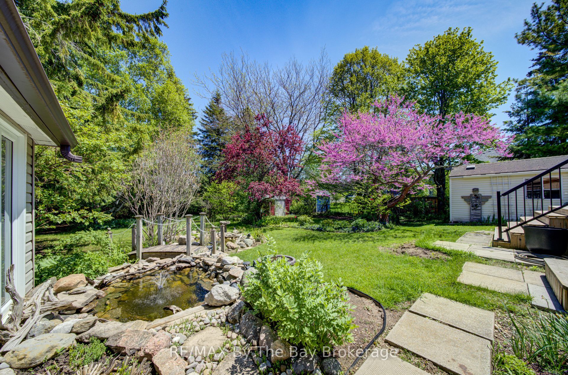 31 Saunders Street, Collingwood, ON L9Y 0G3 photo 2