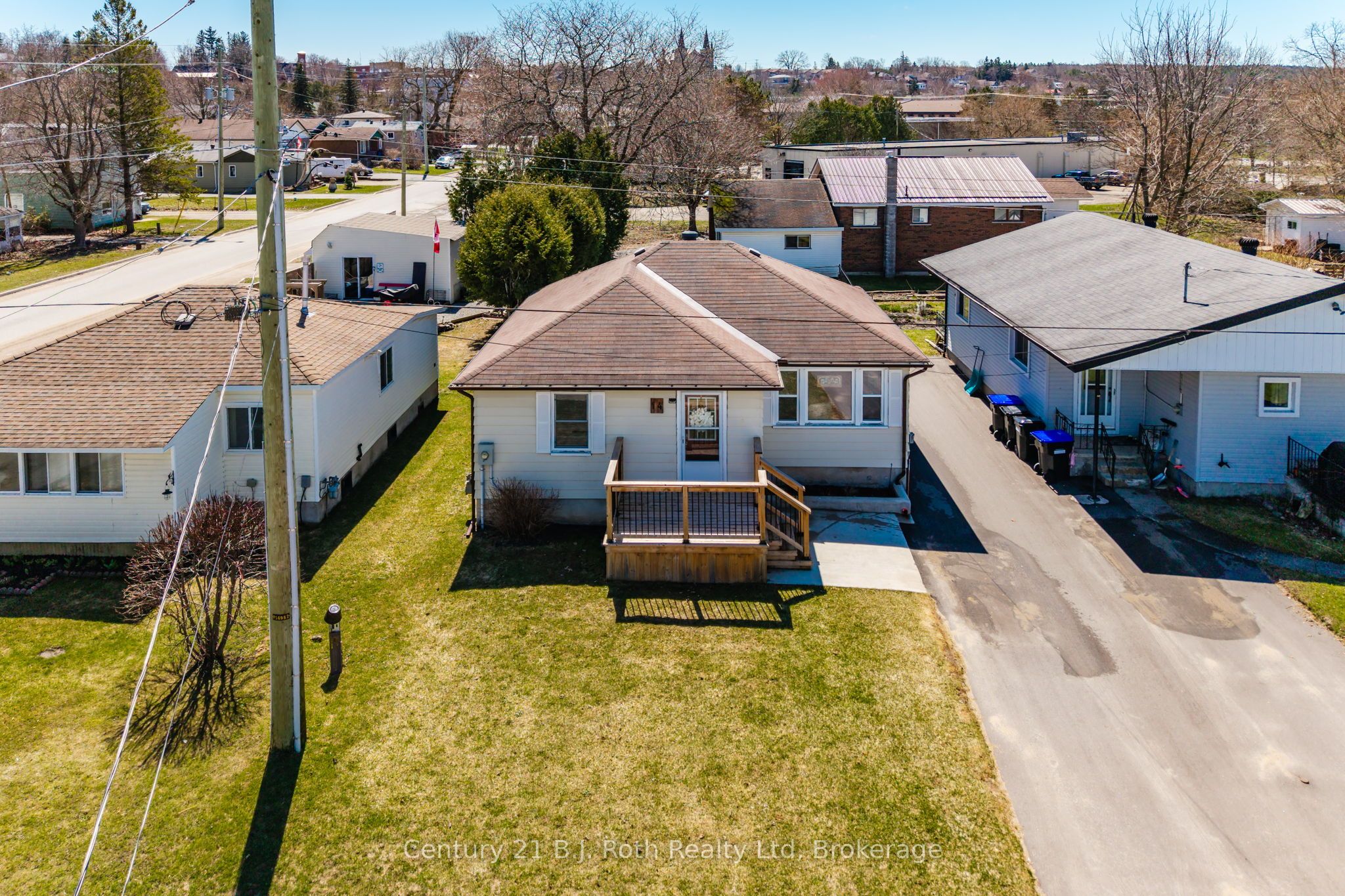 14 Wolfe Street, Penetanguishene, ON L9M 1B9 photo 3