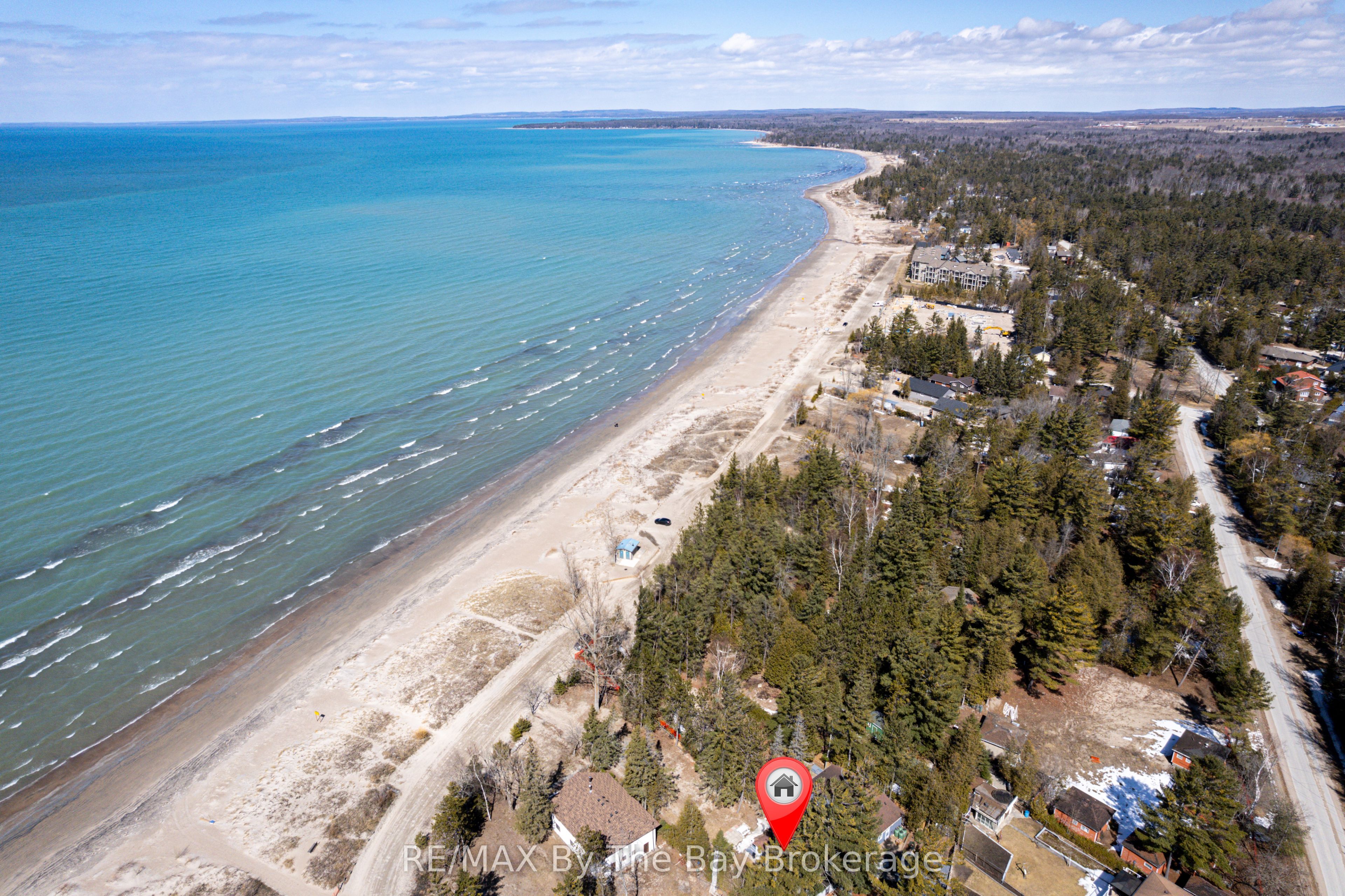 278 Coastline Drive, Wasaga Beach, ON L9Z 2M4 photo 2