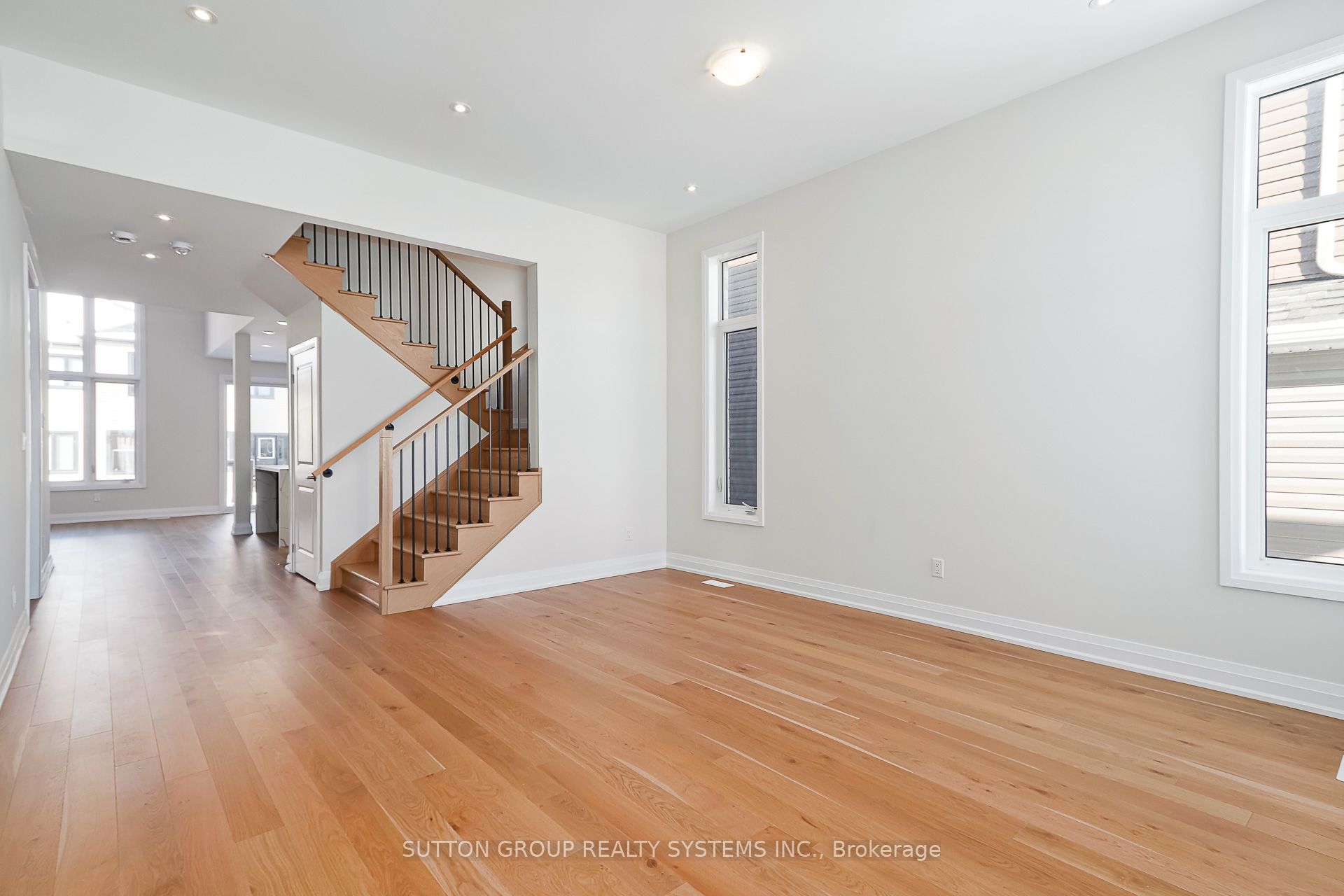 11 Sun Valley Avenue, Wasaga Beach, ON L9Z 0N6 photo 4