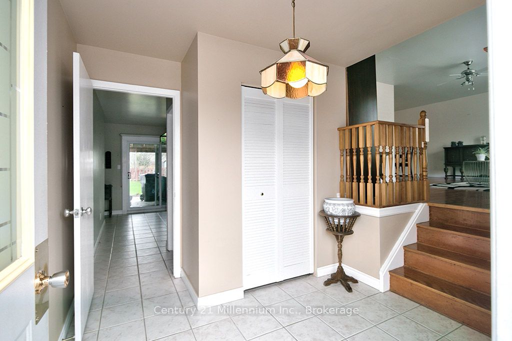 555 Spruce Street, Collingwood, ON L9Y 3H9 photo 3