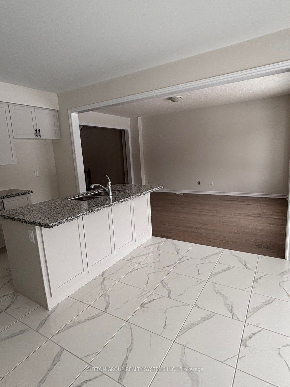 14 Federica Crescent, Wasaga Beach, ON L9Z 0N5 photo 3