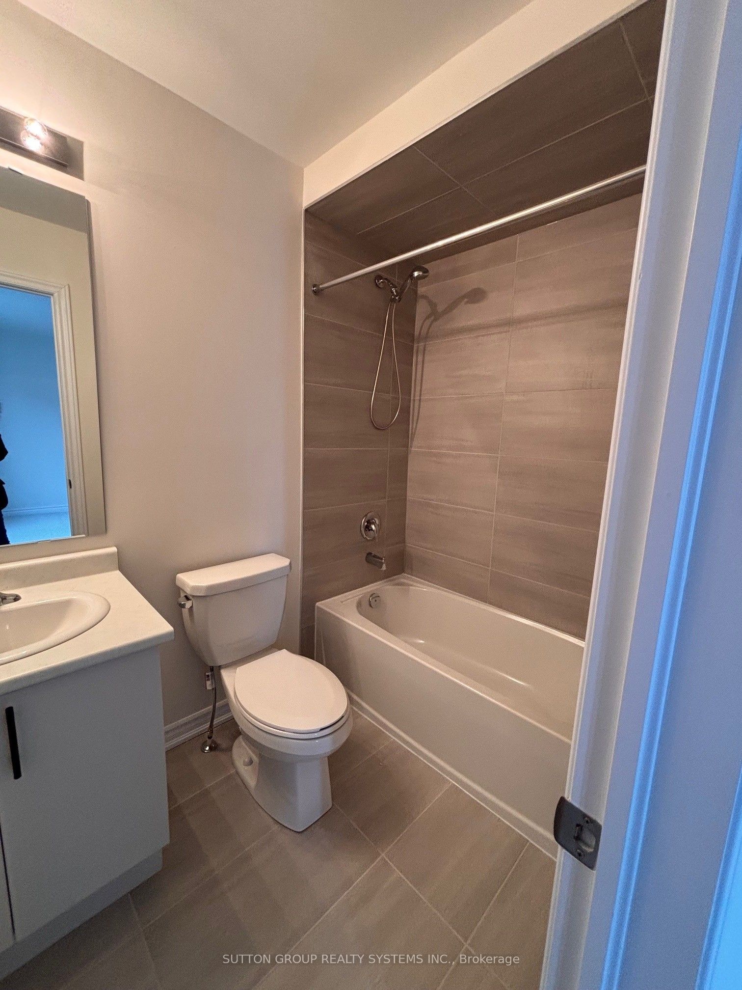 30 Rosanne Circle, Wasaga Beach, ON L9Z 0N3 photo 4