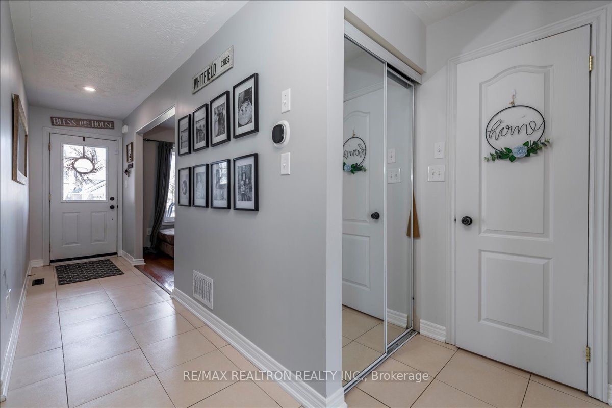 24 Owen Street, Penetanguishene, ON L9M 1M8 photo 5