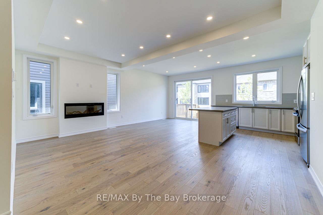 15 Sun Valley Avenue, Wasaga Beach, ON L9Z 0N6 photo 5