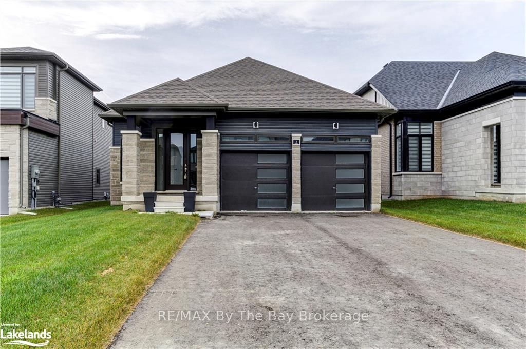 3 ROSANNE Circle, Wasaga Beach, ON L9Z 0N4