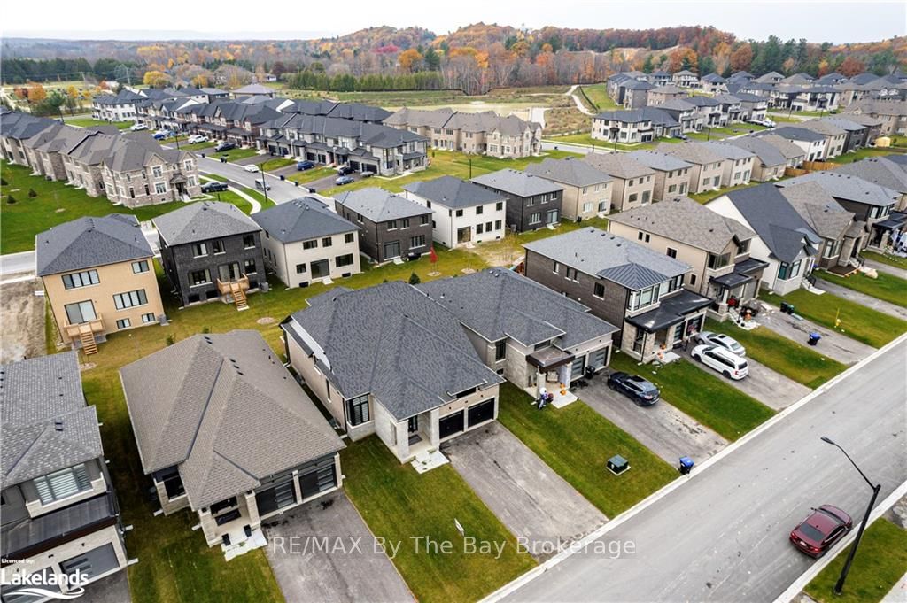 3 ROSANNE Circle, Wasaga Beach, ON L9Z 0N4 photo 2