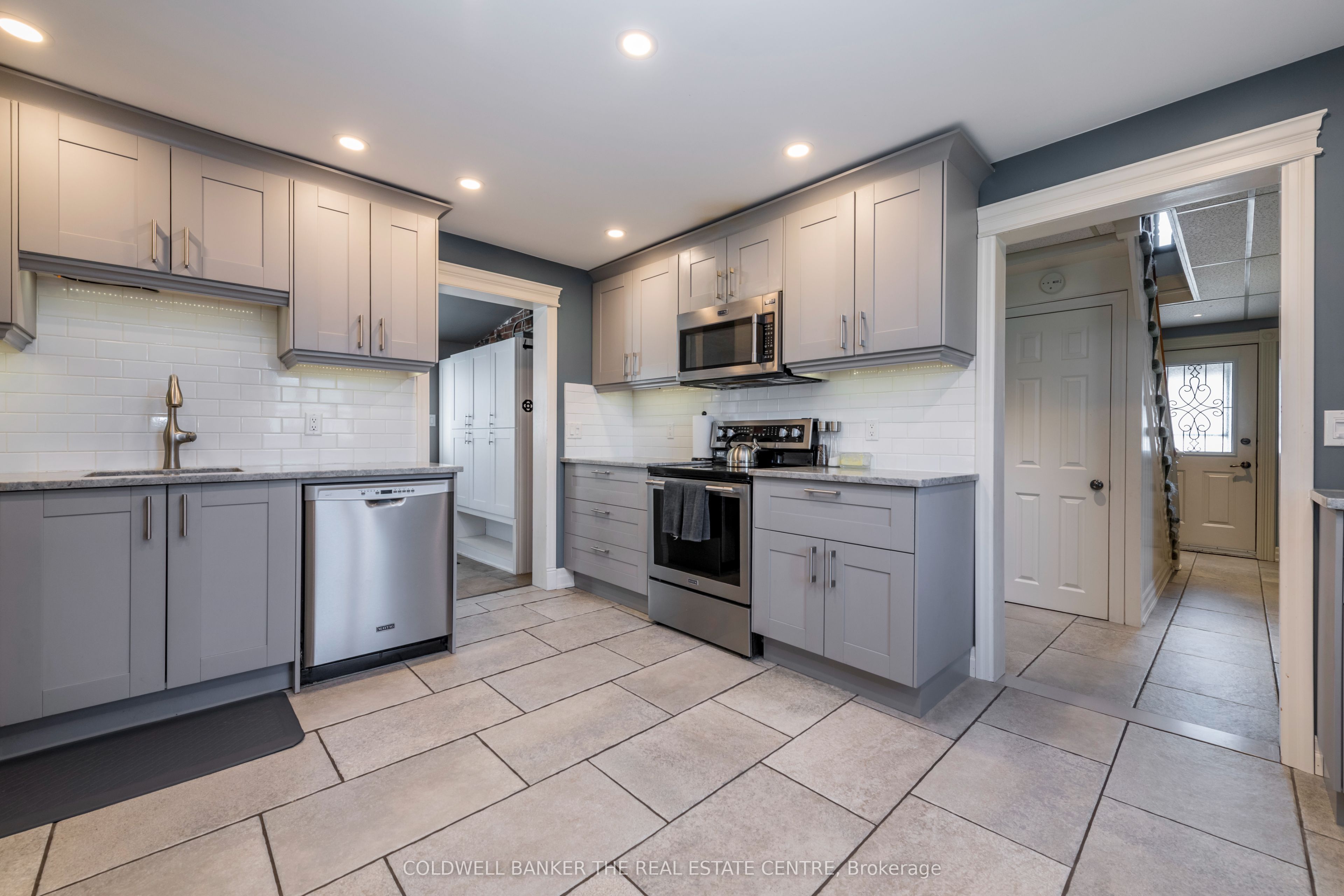 46 Park Street, Barrie, ON L4N 1H5 photo 5