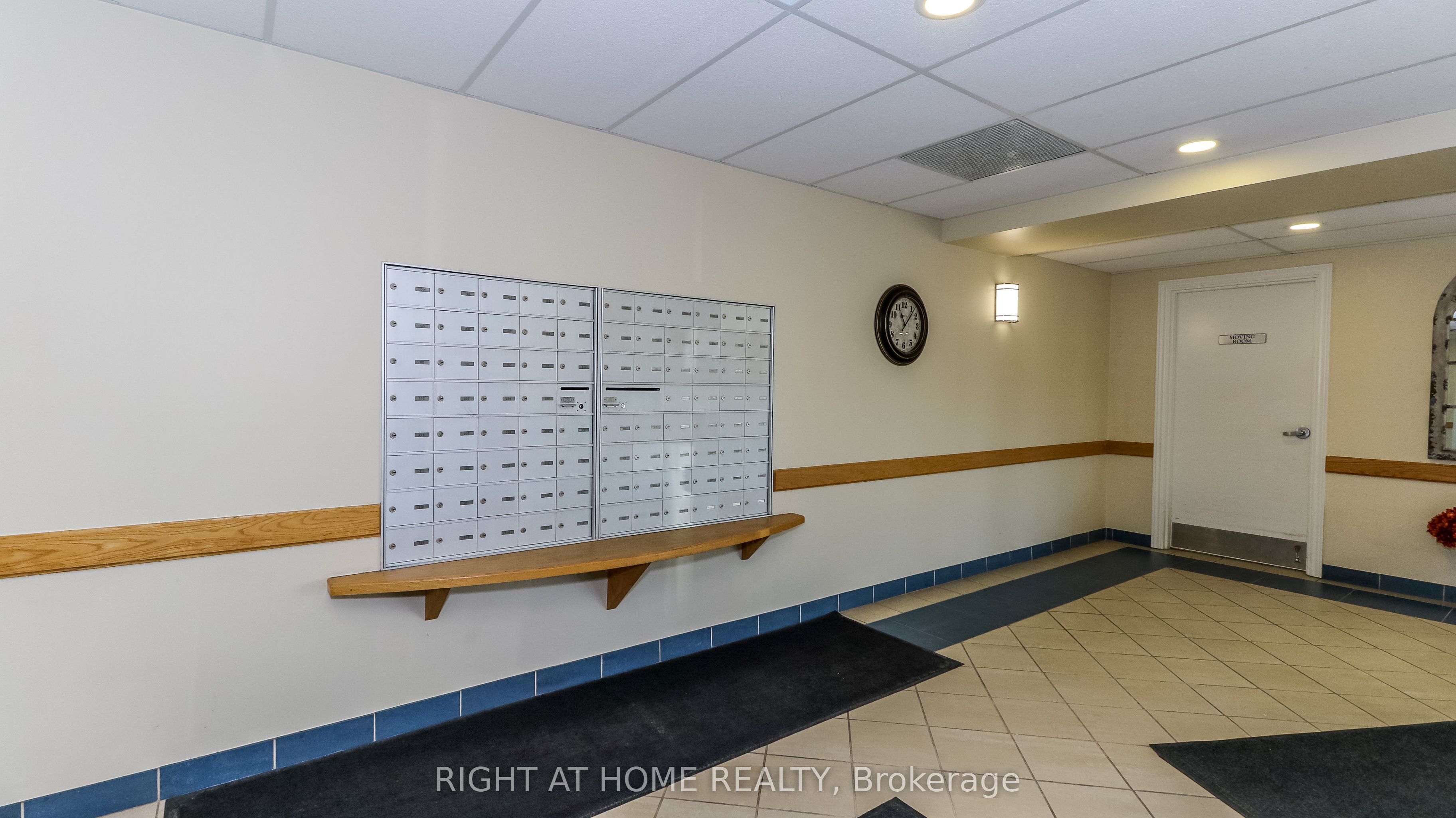 90 Dean Avenue 309, Barrie, ON L4N 0M3 photo 5