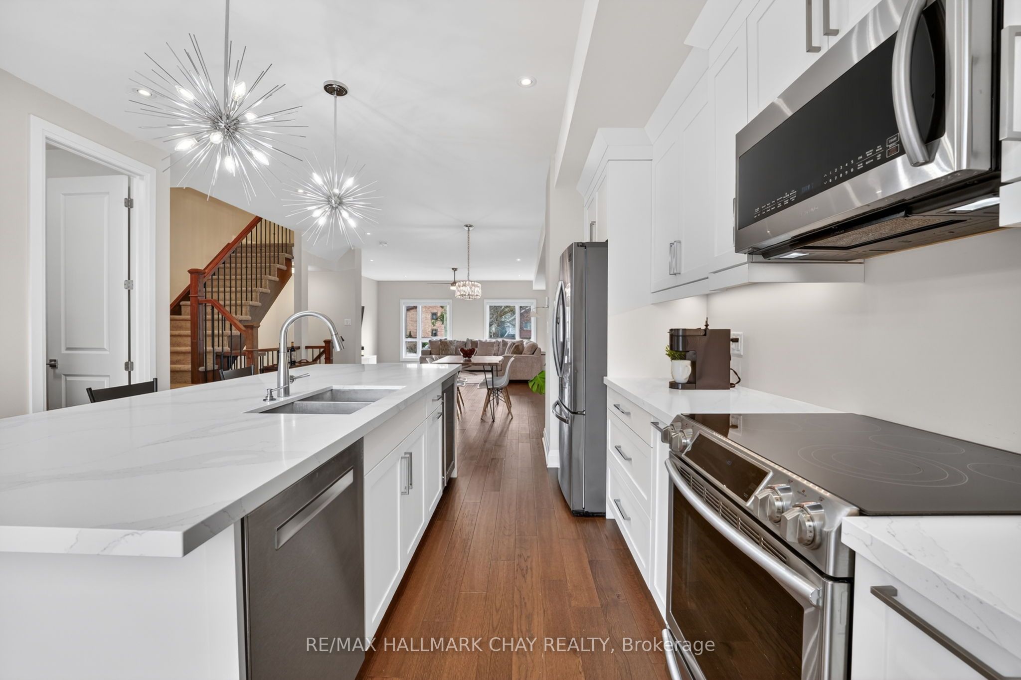 84 Clapperton Street, Barrie, ON L4M 3G2 photo 5