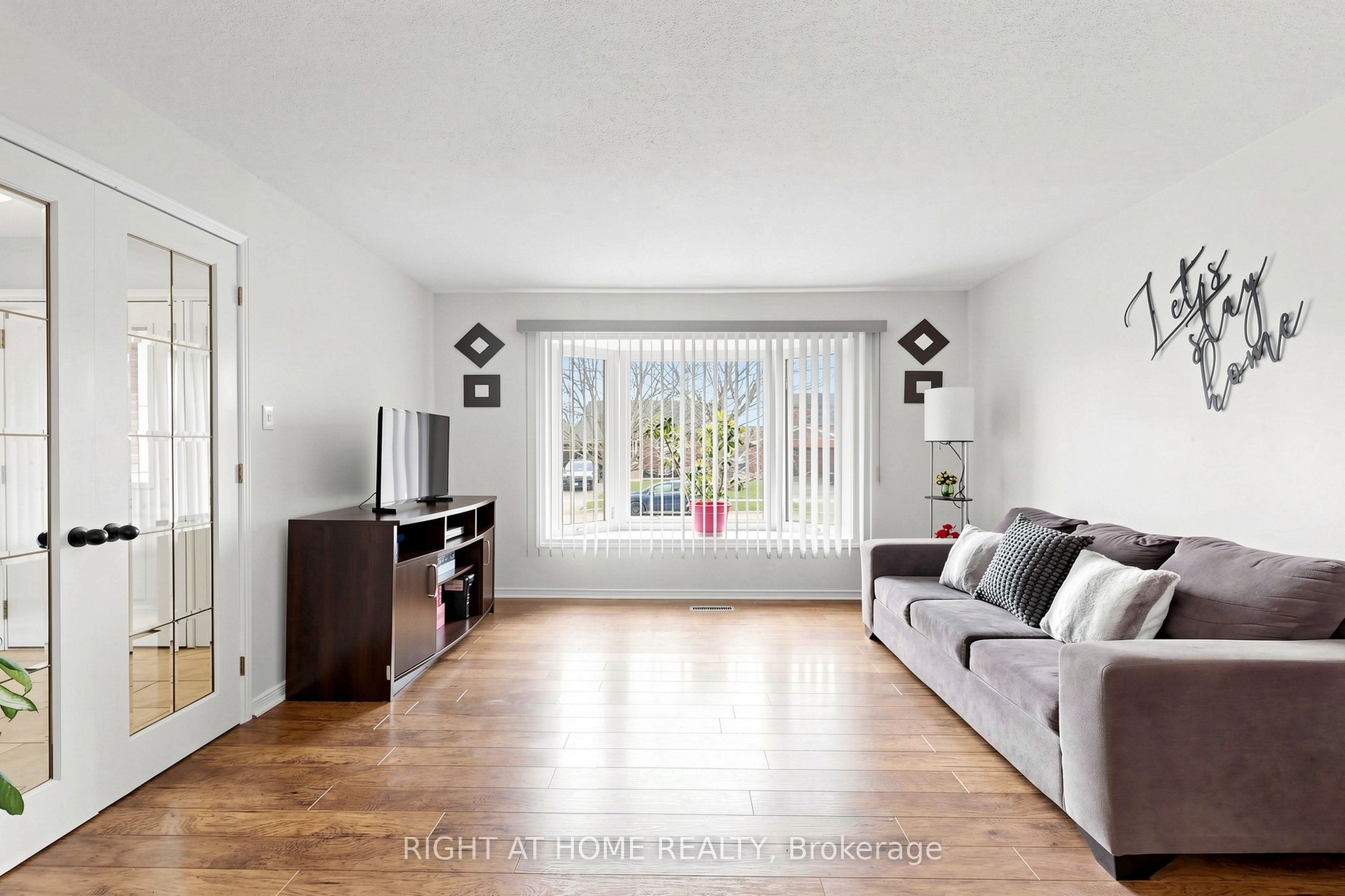 73 Pepler Place, Barrie, ON L4N 5E3 photo 2