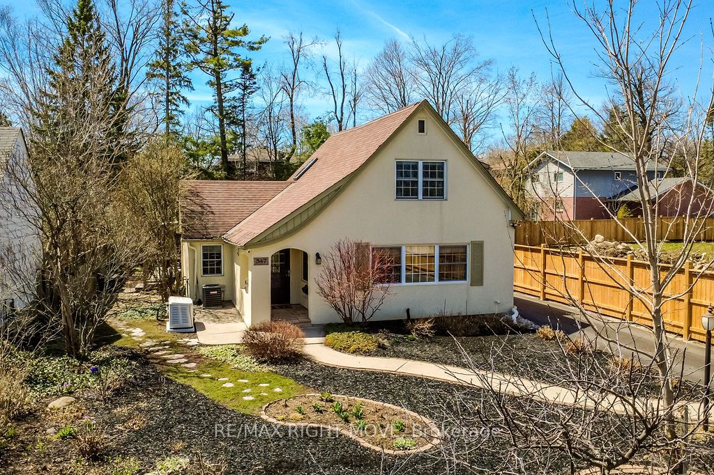347 Old Muskoka Road, Orillia, ON L3V 4G5