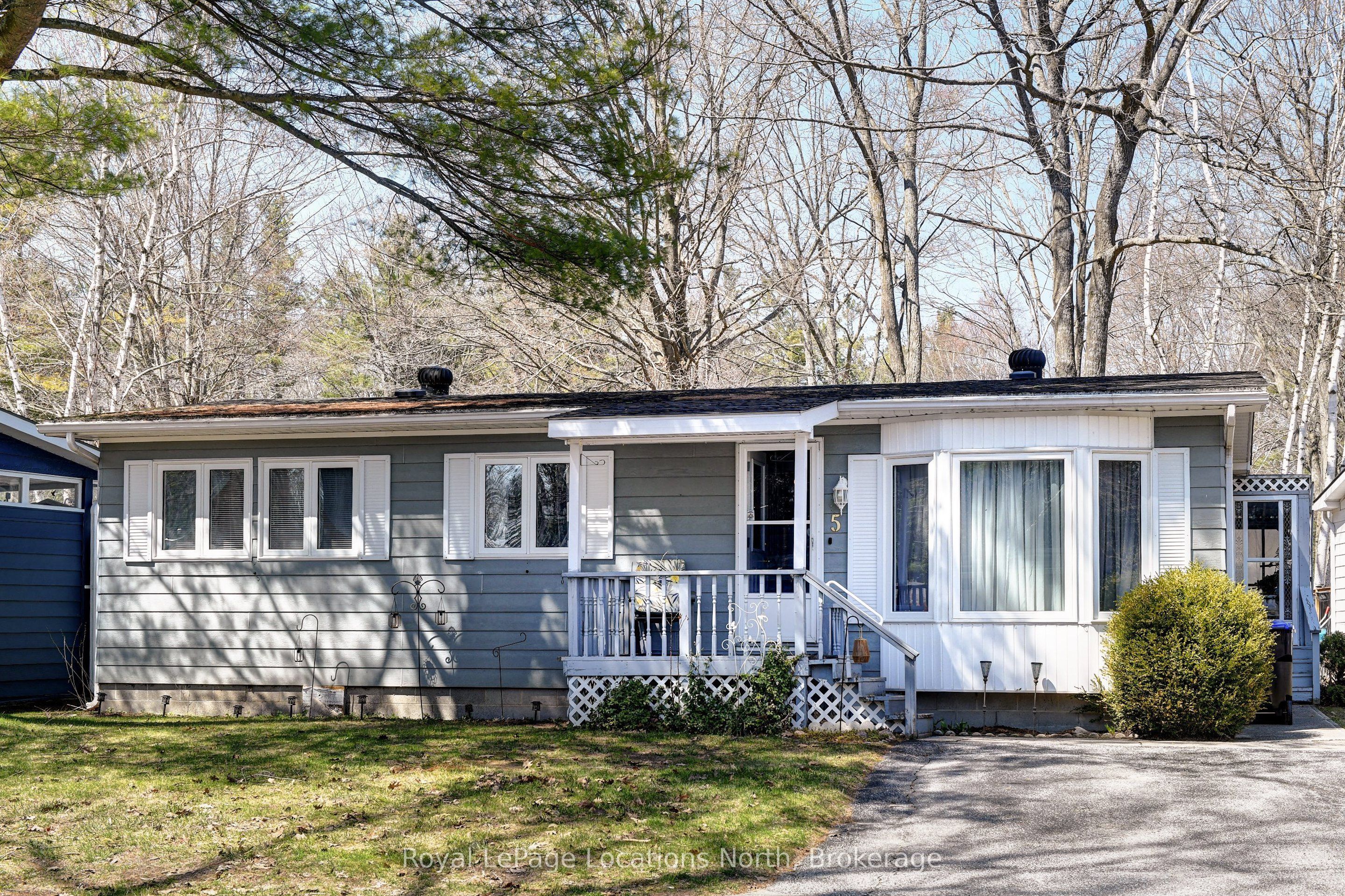 5 Murray Drive, Wasaga Beach, ON L9Z 1K3 photo 2