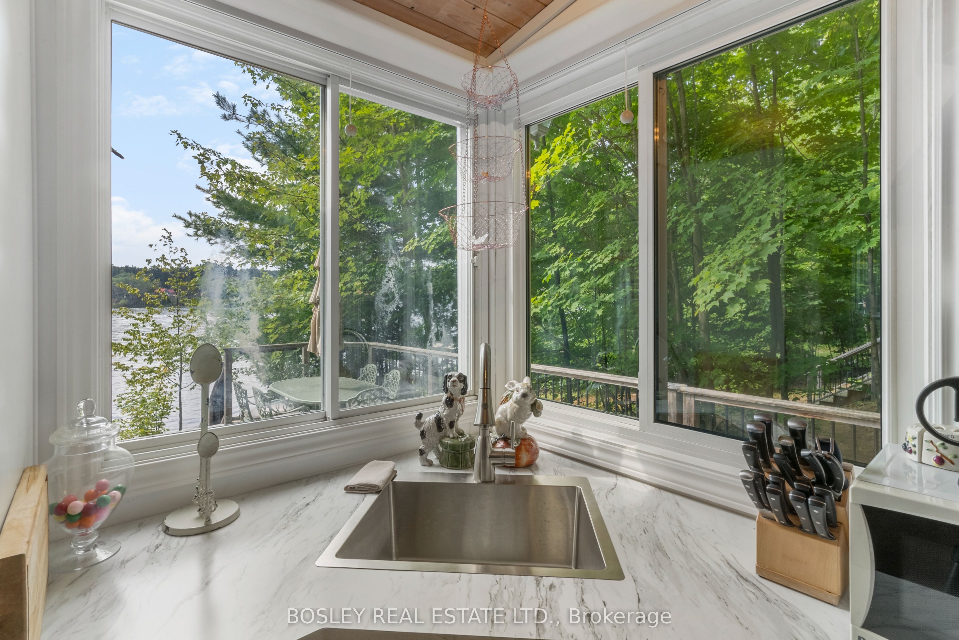 150 Farlain Lake Road E Cottage, Tiny, ON L9M 0B5 photo 5