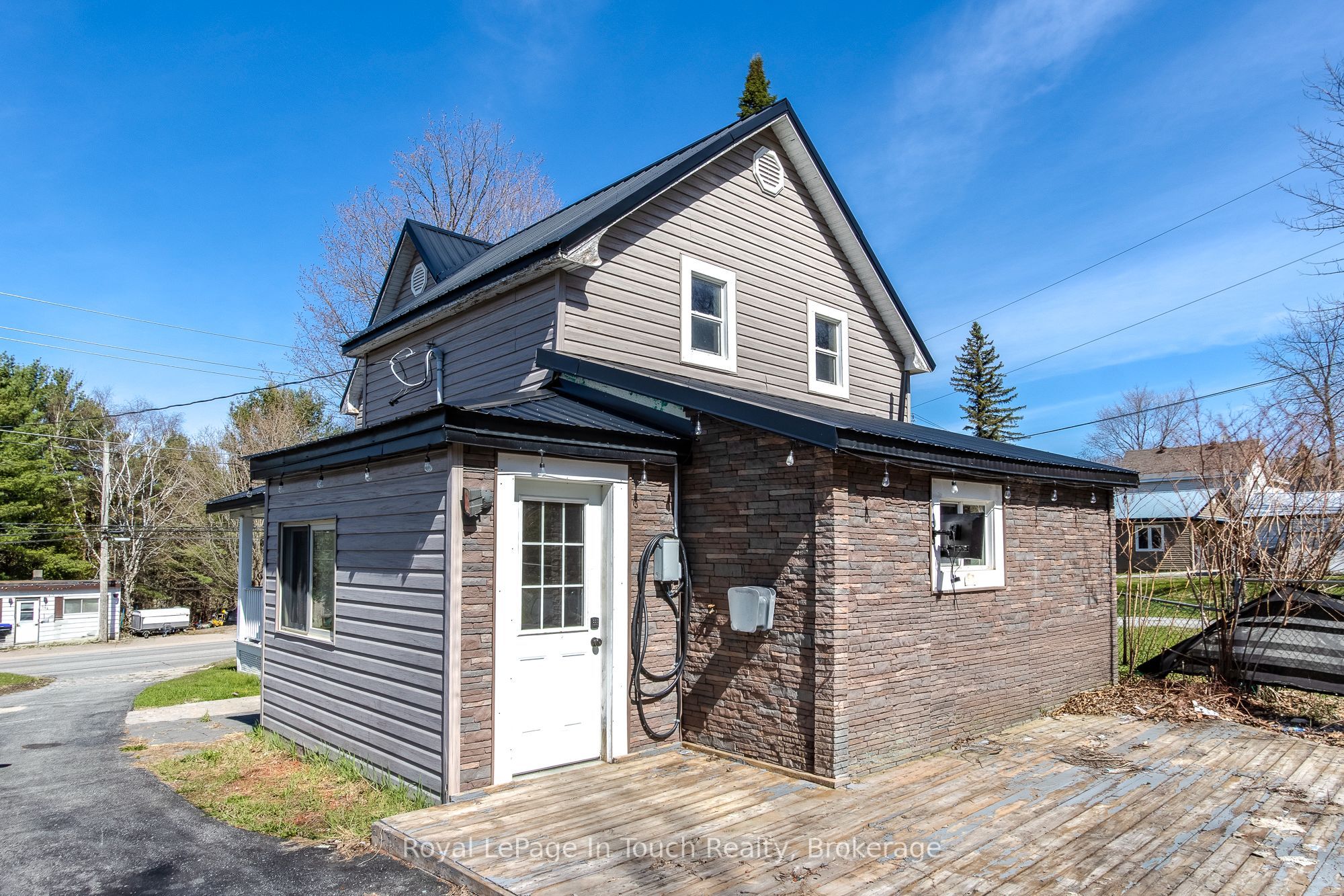 397 William Street, Tay, ON L0K 2A0 photo 2