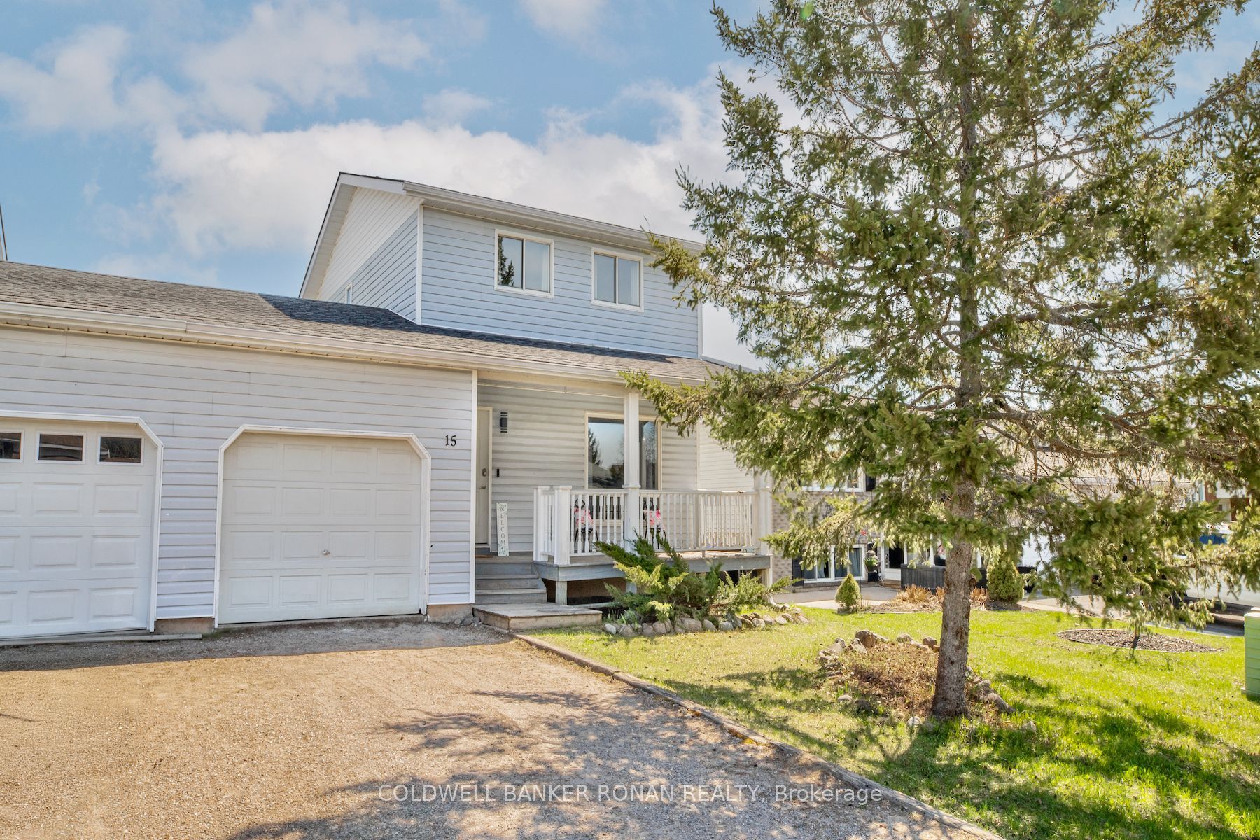 15 Jennings Drive, Penetanguishene, ON L9M 1K1 photo 2