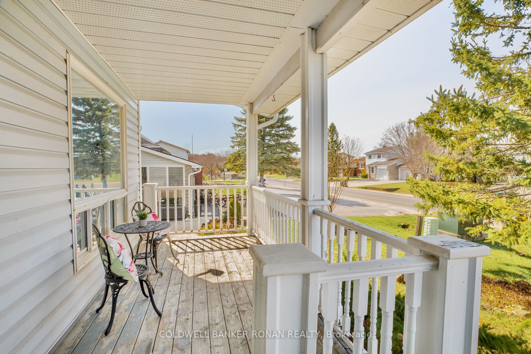 15 Jennings Drive, Penetanguishene, ON L9M 1K1 photo 3