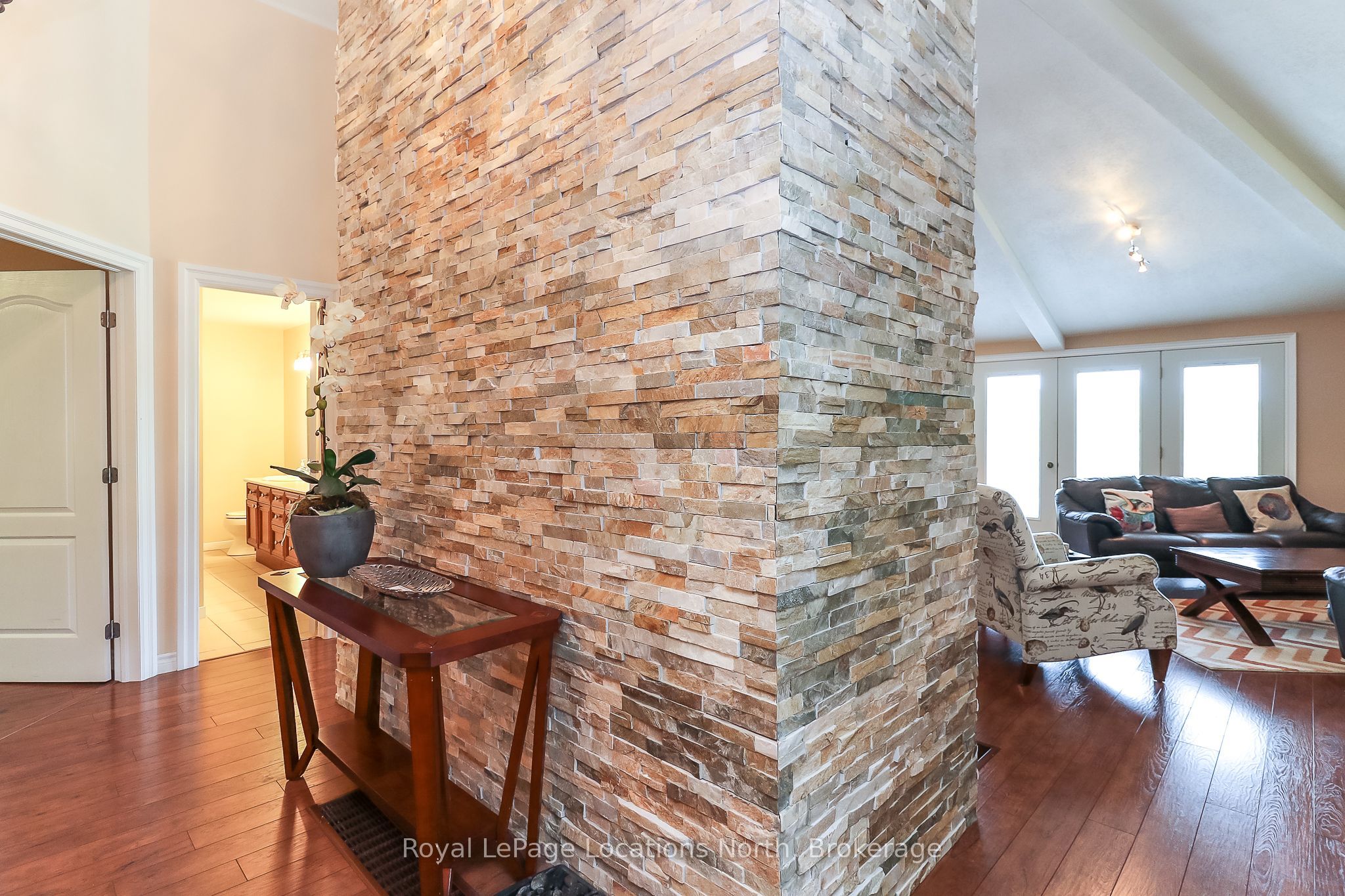 10 SUNSET Court, Wasaga Beach, ON L9Z 2A9 photo 4