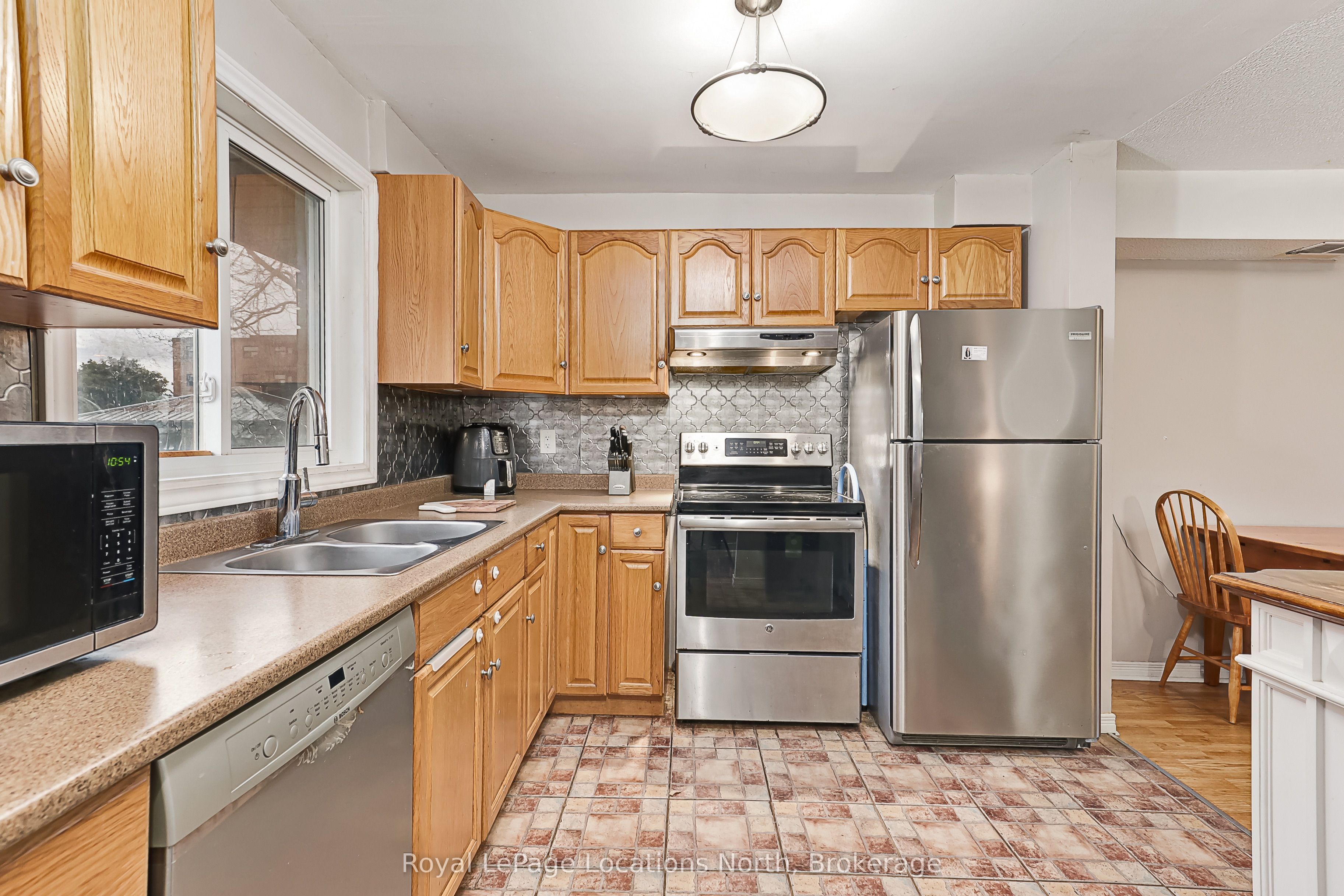 590 Tenth Street, Collingwood, ON L9Y 4C1 photo 4