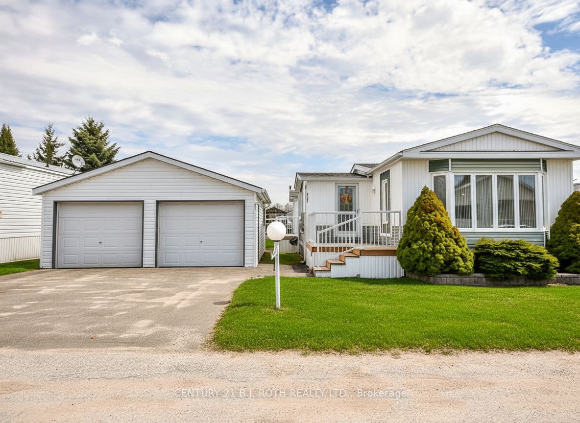 4103 Lynn Street, Severn, ON L3V 0V7