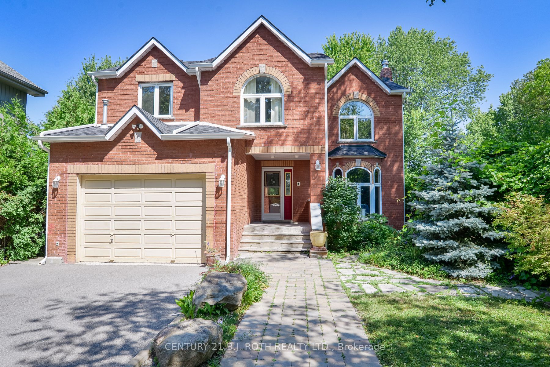 40 Ridge Avenue, Ramara, ON L0K 1B0