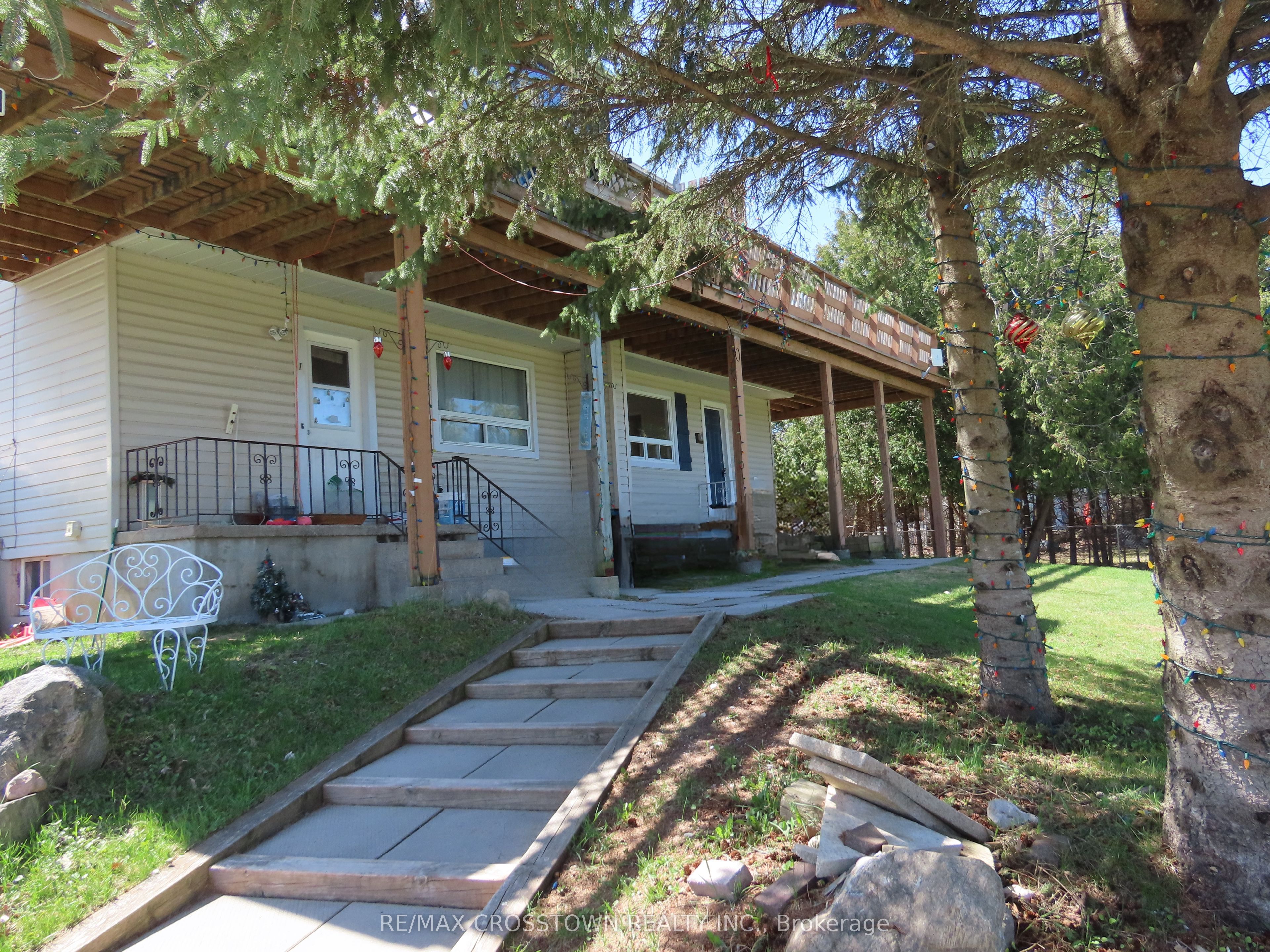 4716 Penetanguishene Road, Springwater, ON L0L 1V0 photo 2