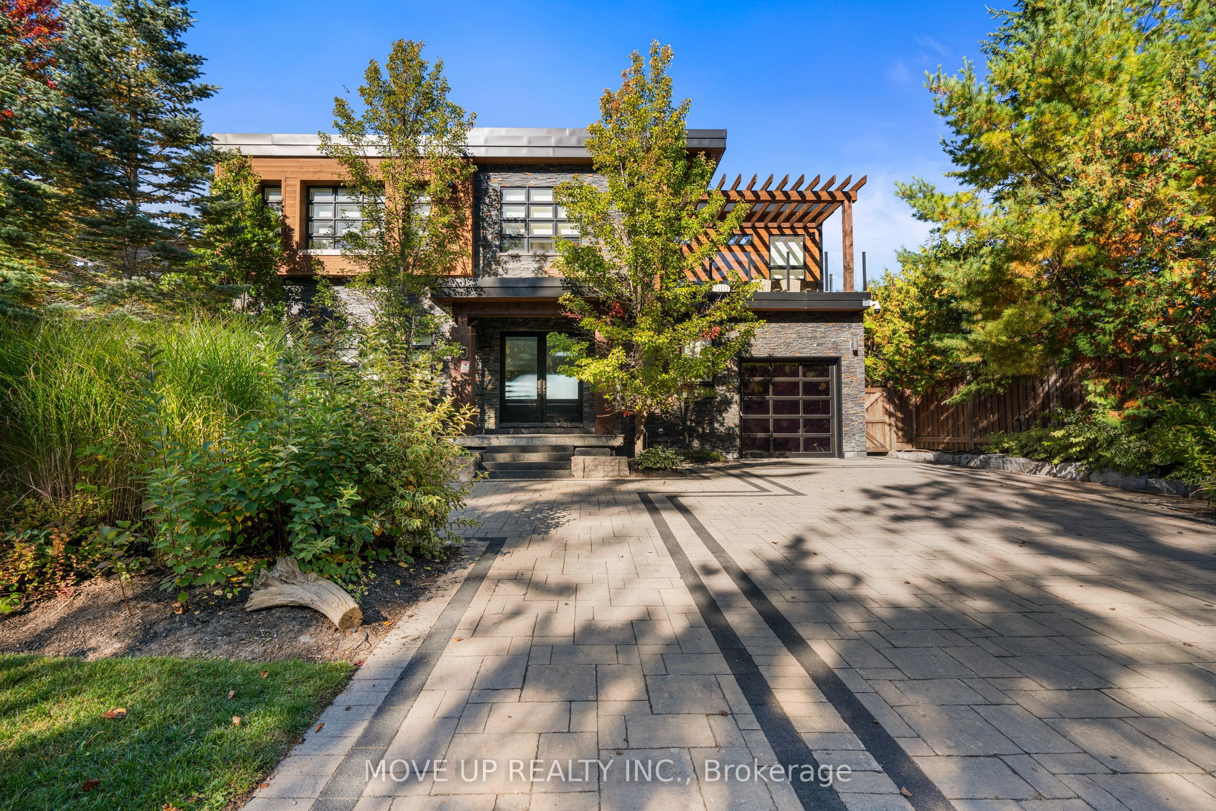10 Hiawatha Avenue, Wasaga Beach, ON L9Z 2L9 photo 2