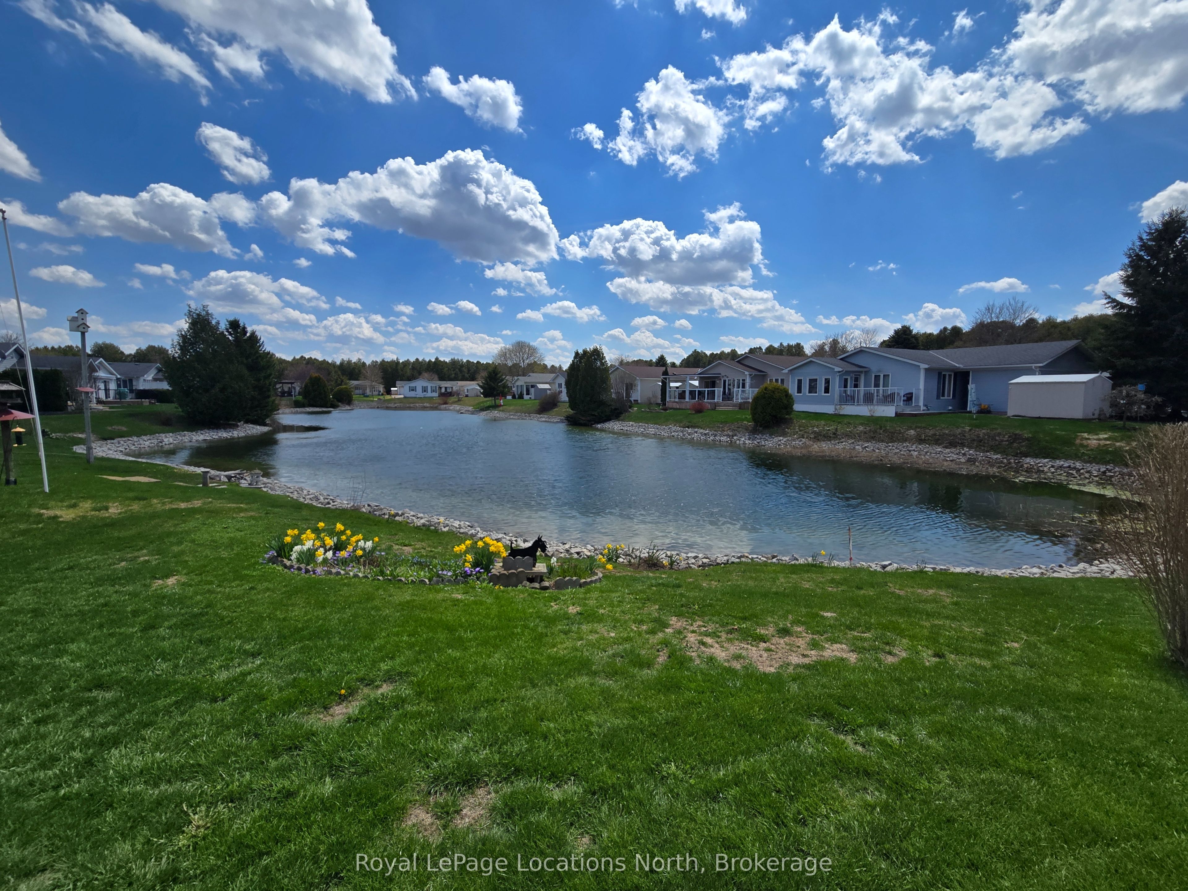 4 St James Place, Wasaga Beach, ON L9Z 3A8 photo 3