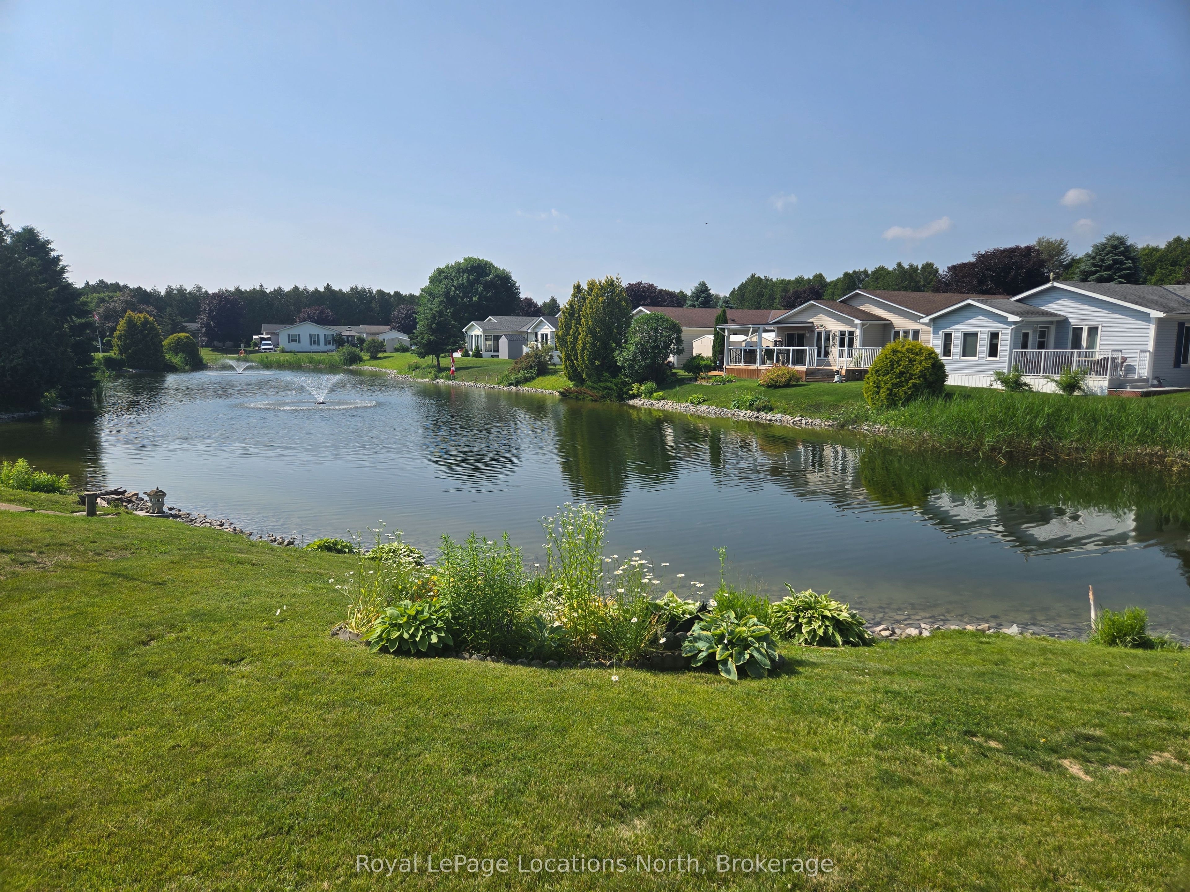 4 St James Place, Wasaga Beach, ON L9Z 3A8 photo 4