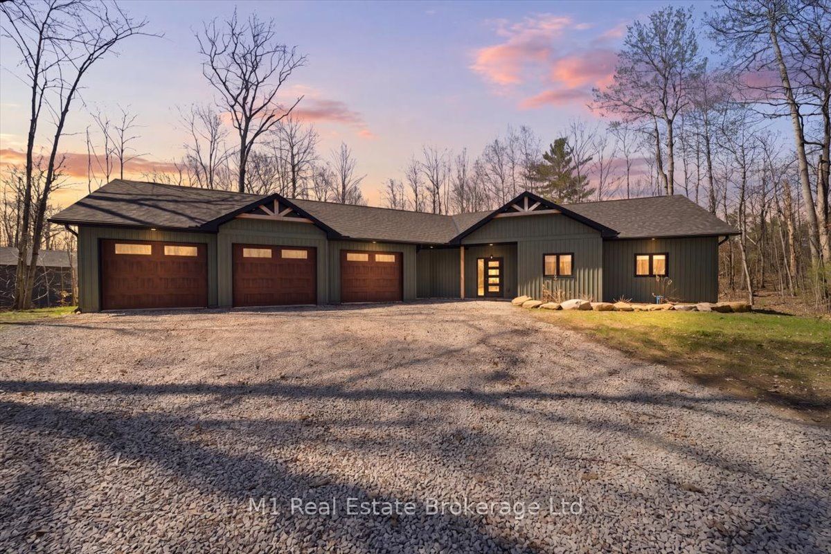 3278 Russell Drive, Severn, ON L0K 1S0