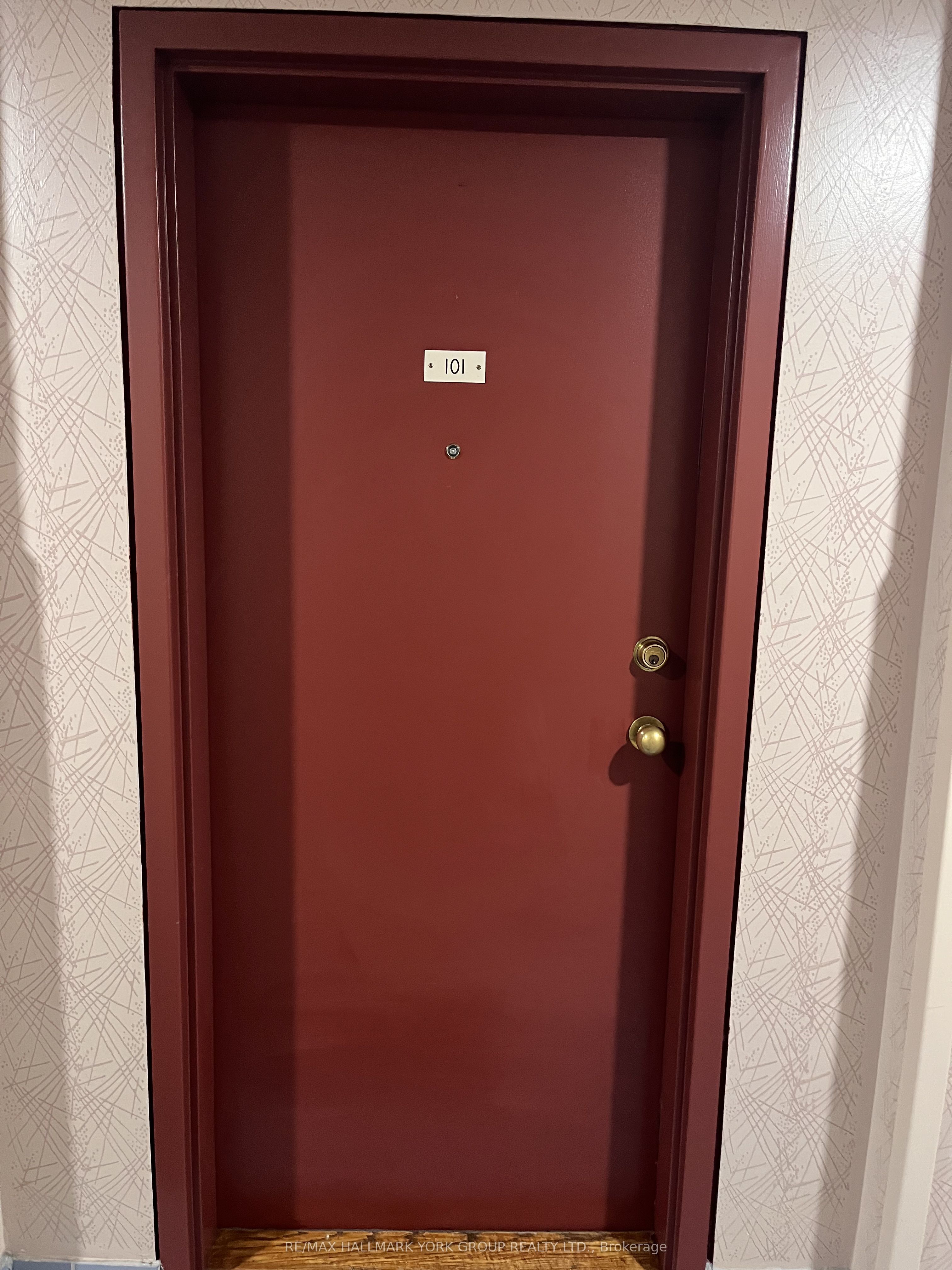 260 Leacock Drive 101, Barrie, ON L4N 7V9 photo 2