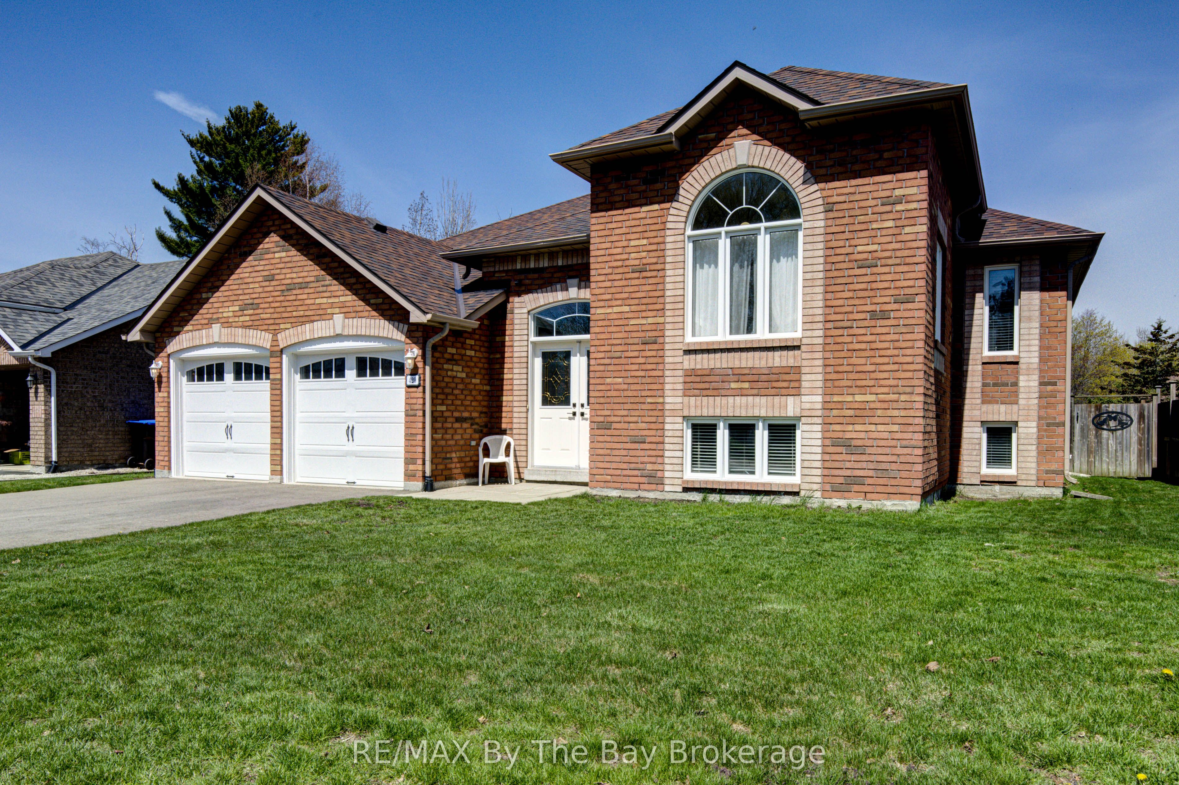 420 Ramblewood Drive, Wasaga Beach, ON L9Z 1P3 photo 2