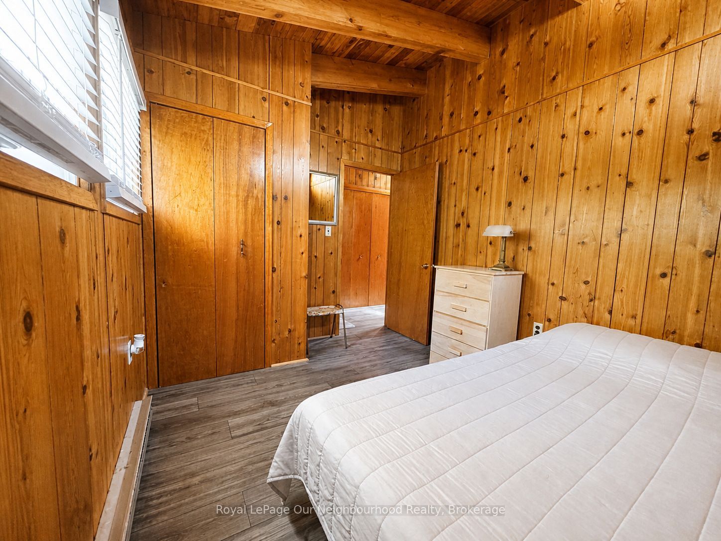 236 Zoo Park Road, Wasaga Beach, ON L9Z 2P2 photo 3