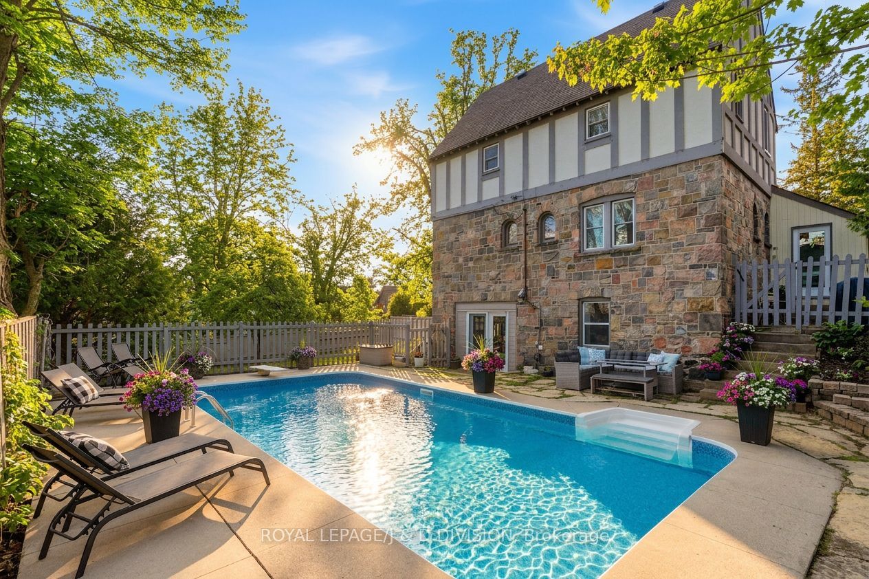 44 Tecumseth Street, Orillia, ON L3V 1X9