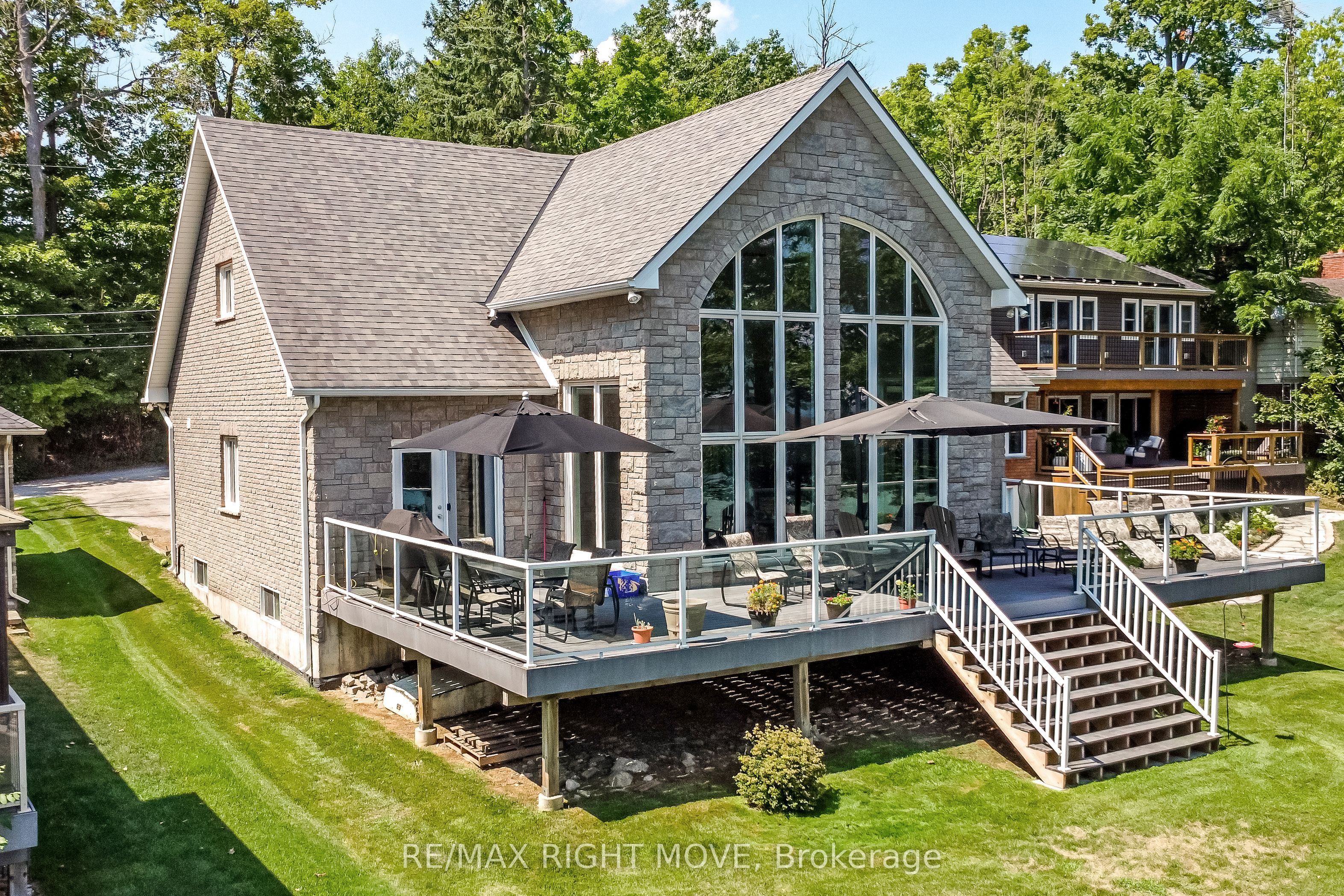 1756 Bay Park Road, Severn, ON L3V 0V7