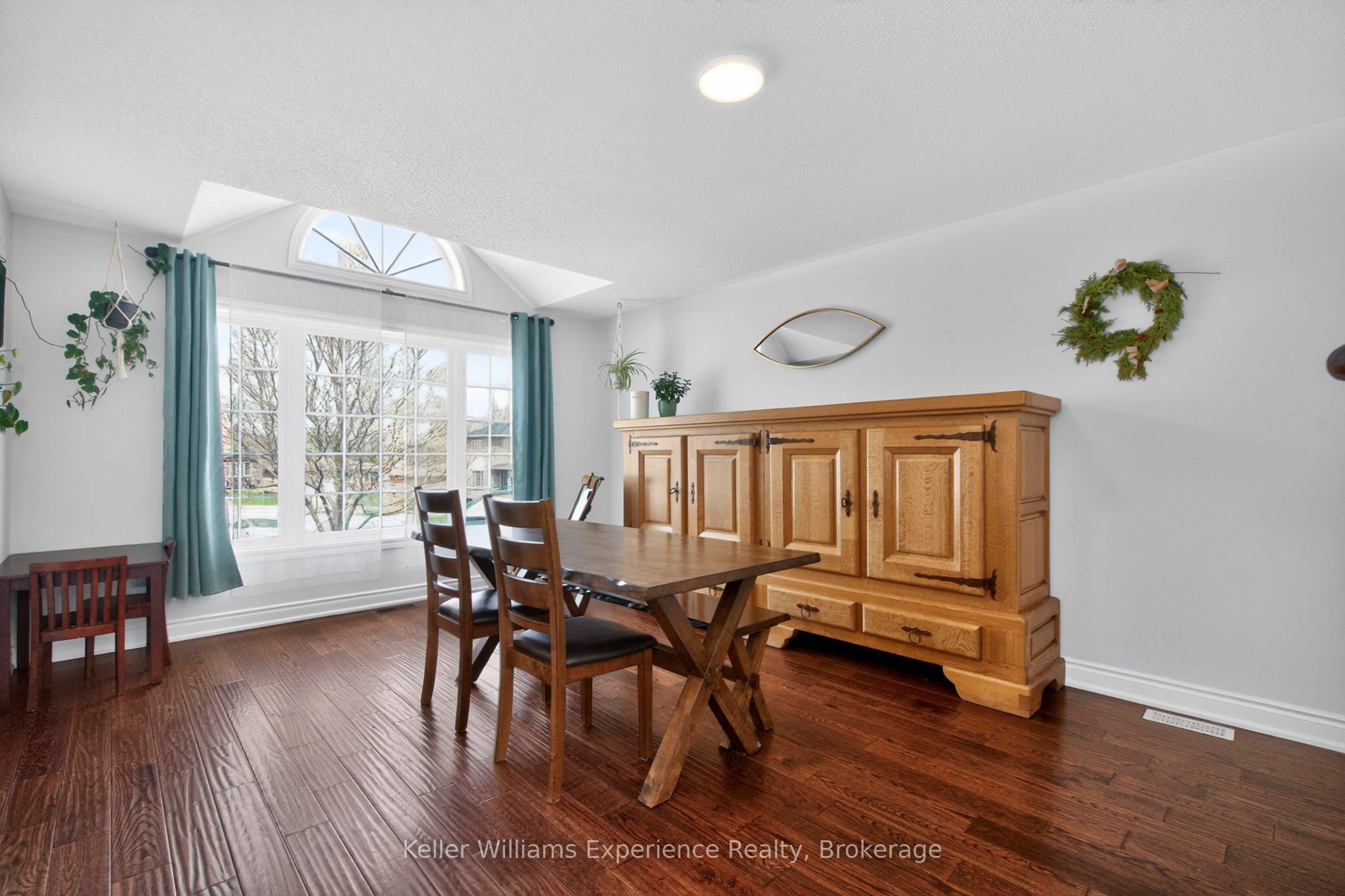 1005 WHITNEY Crescent, Midland, ON L4R 5N3 photo 5