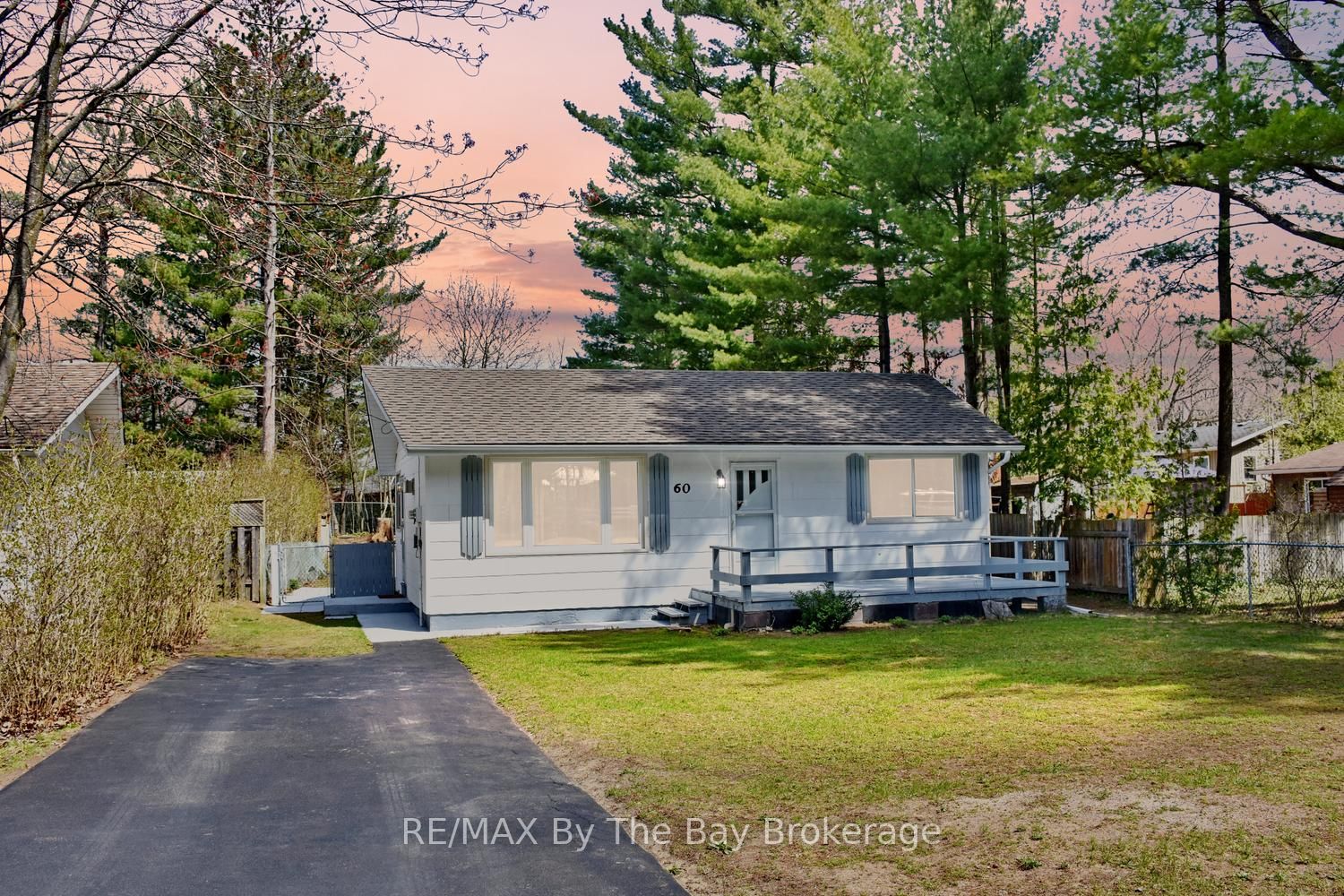 60 SUNNIDALE RIVER Road, Wasaga Beach, ON L9Z 2S4