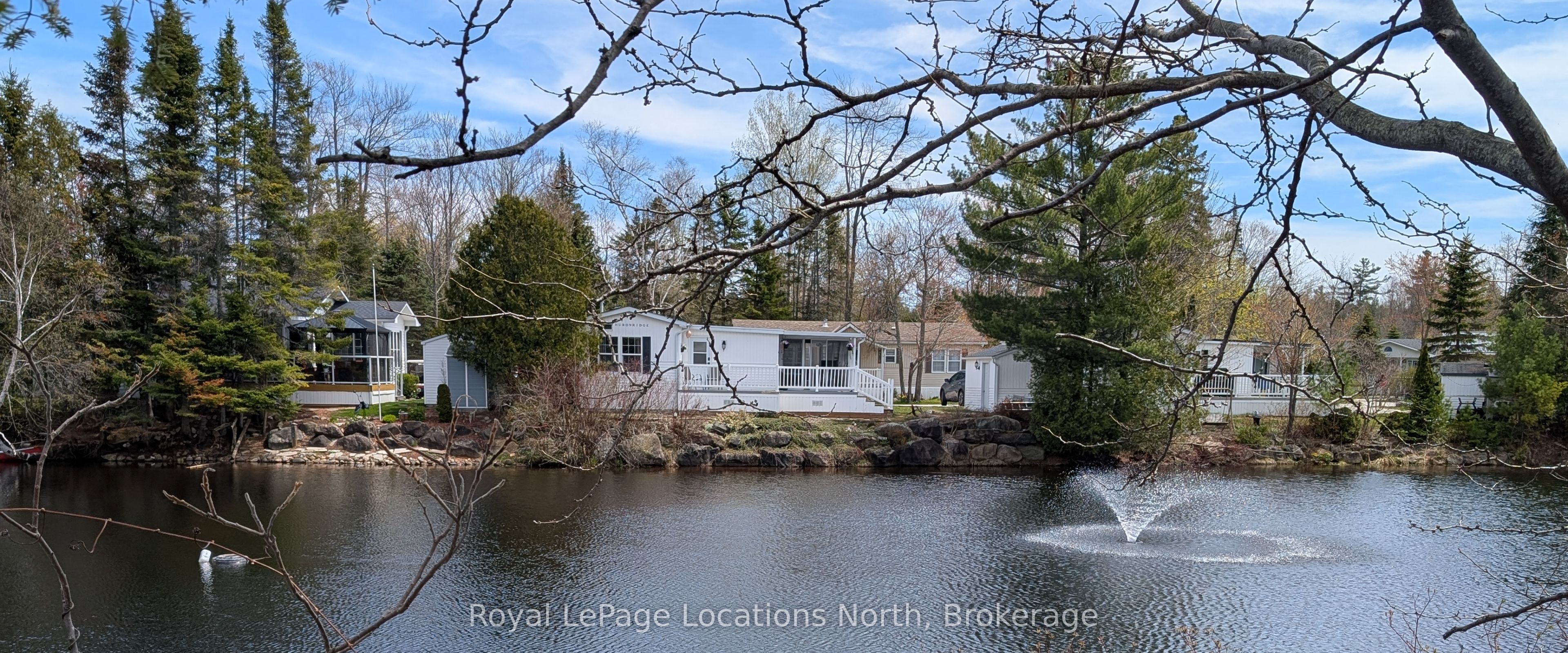 20 TOPAZ Street W, Wasaga Beach, ON L9Z 1X7 photo 5