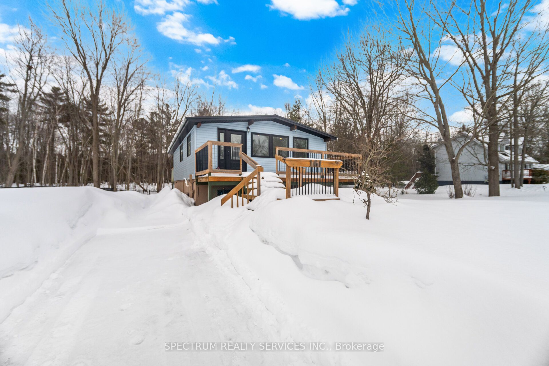 161 Antigua Drive, Wasaga Beach, ON L9Z 2S2